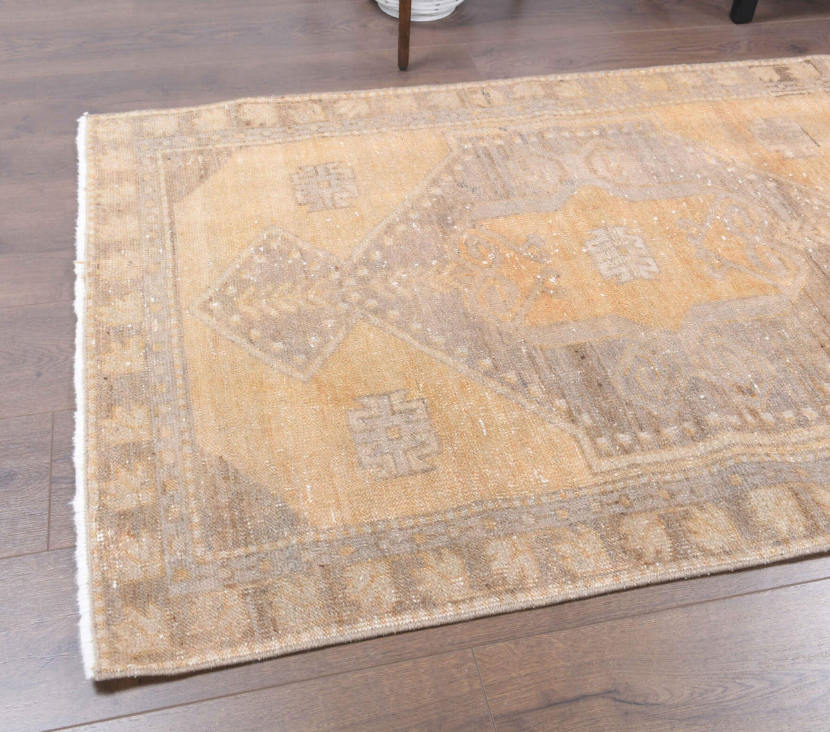 El yapımı vintage yolluk 97x325 cm oryantal desenli yün - yakın çekim doku detayı