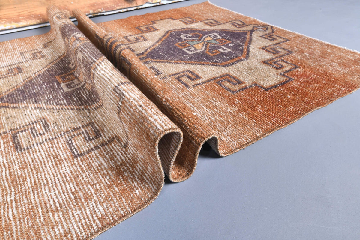 Vintage yolluk 95x351 cm – turuncu geometrik desenli, el dokuma
