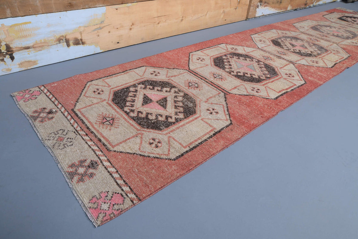 Geometrik desenli el dokuma vintage yolluk – mavi ve turuncu tonlarda yün dokuma