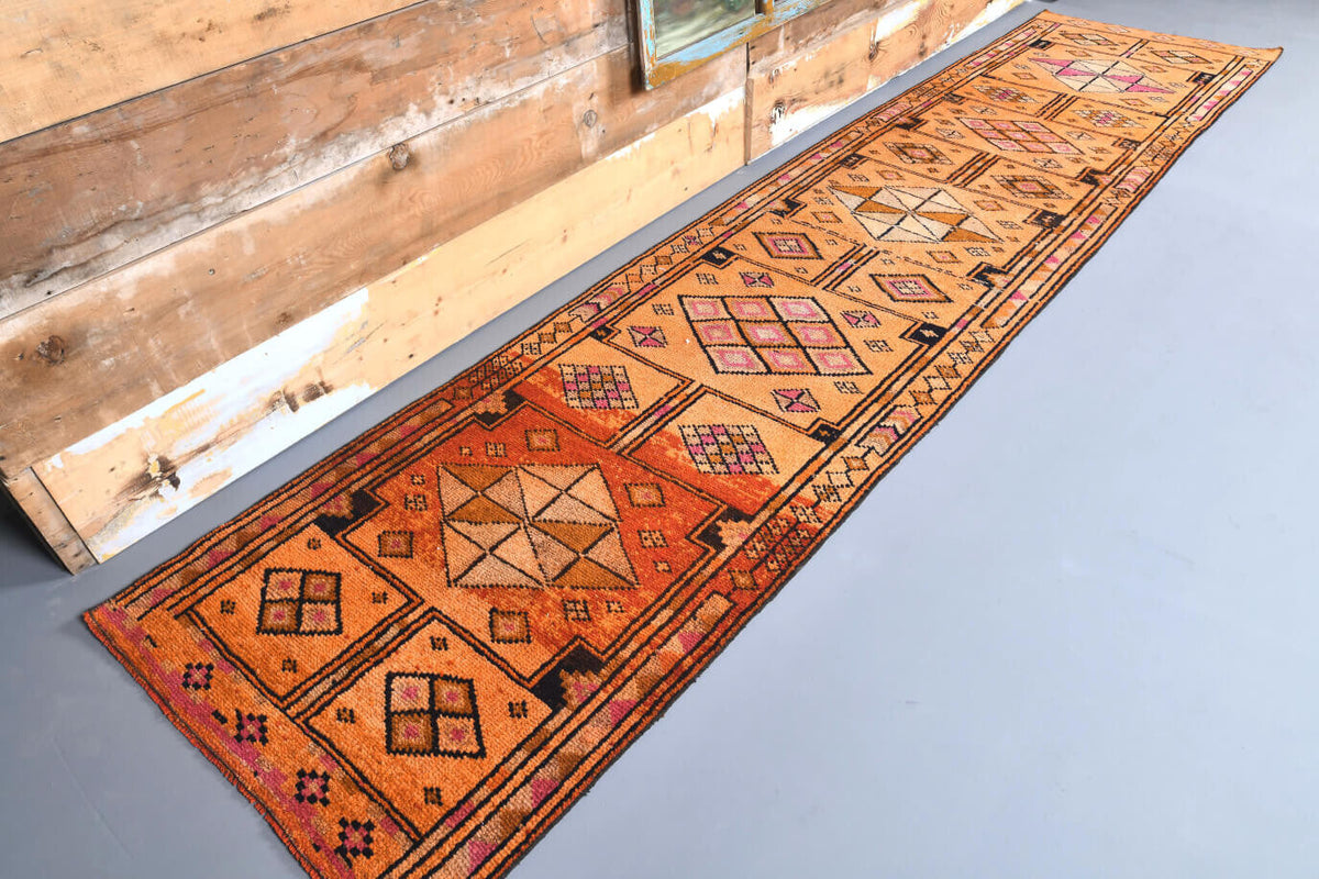 El yapımı vintage yolluk 91x399 cm i̇kat desenli yün - yakın çekim doku detayı