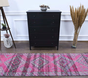 1970'lerden Anadolu kökenli geometrik desenli el dokuma vintage yolluk, 79x420 cm
