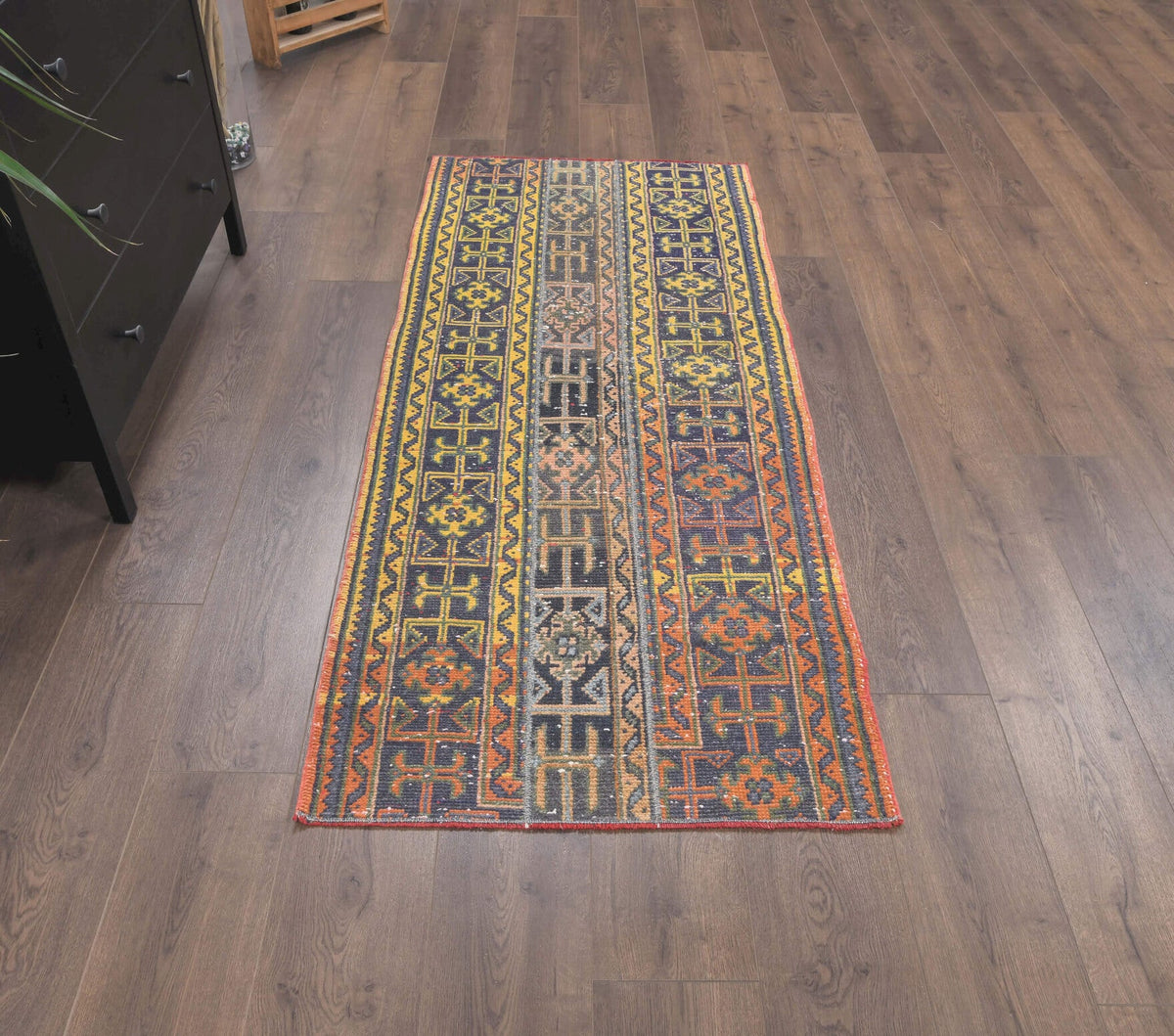 El yapımı vintage yolluk 79x185 cm i̇kat desenli yün - yakın çekim doku detayı
