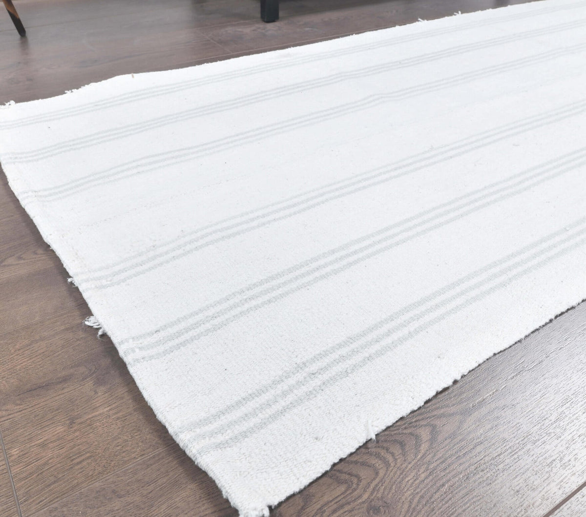El yapımı vintage yolluk 79x218 cm kilim desenli yün - yakın çekim doku detayı