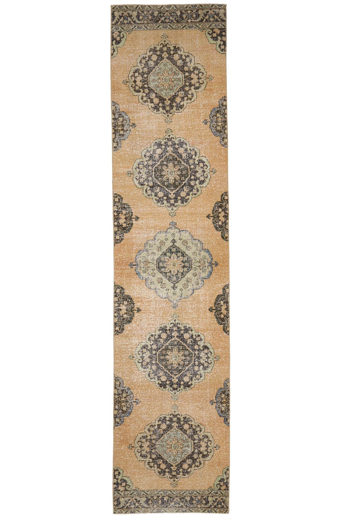 El yapımı vintage yolluk 81x287 cm oryantal desenli yün - ışık altında renk detayı