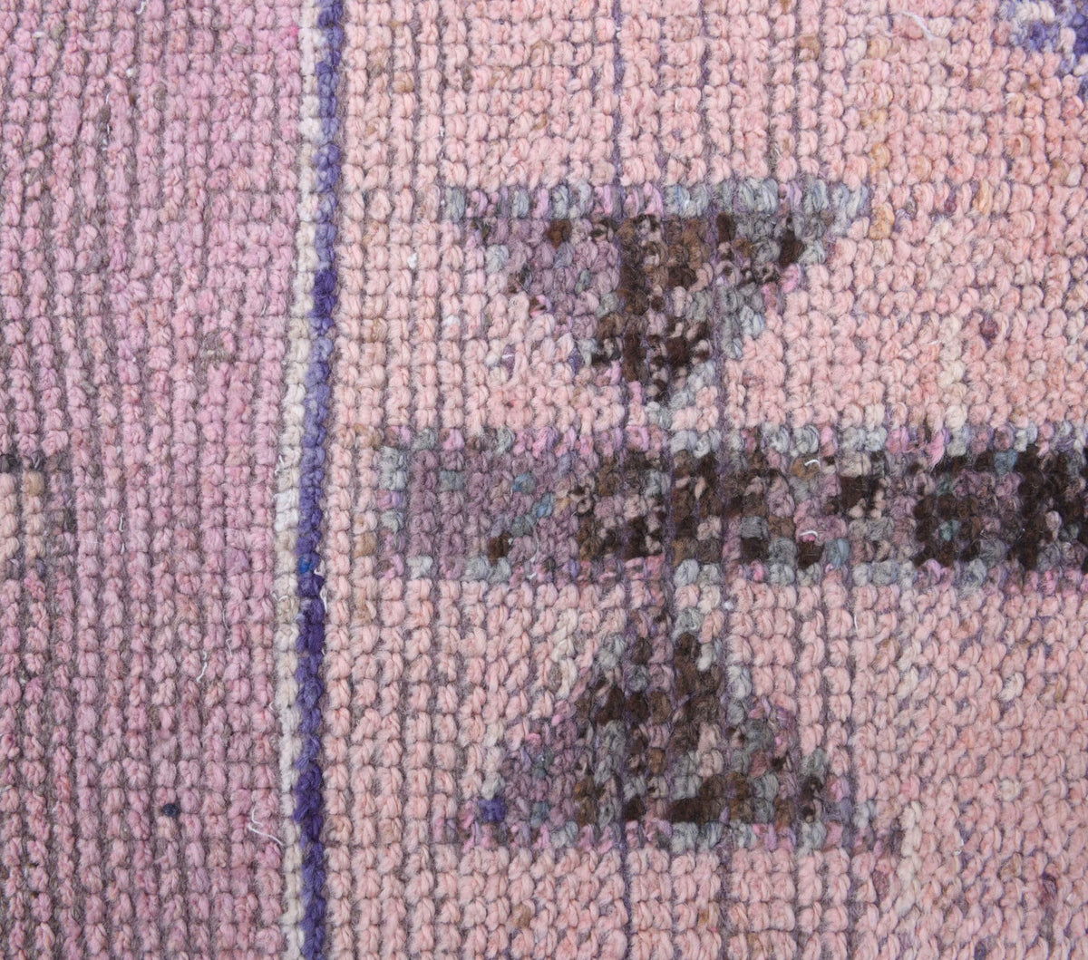 Pembe ve kırmızı renkli el dokuma vintage yolluk, yün hav, pamuk taban