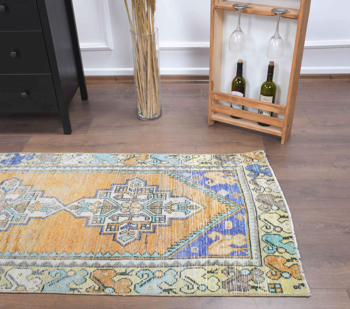 Vintage yolluk 81x271 cm – bej, turuncu ve yeşil oryantal desenli, el dokuma