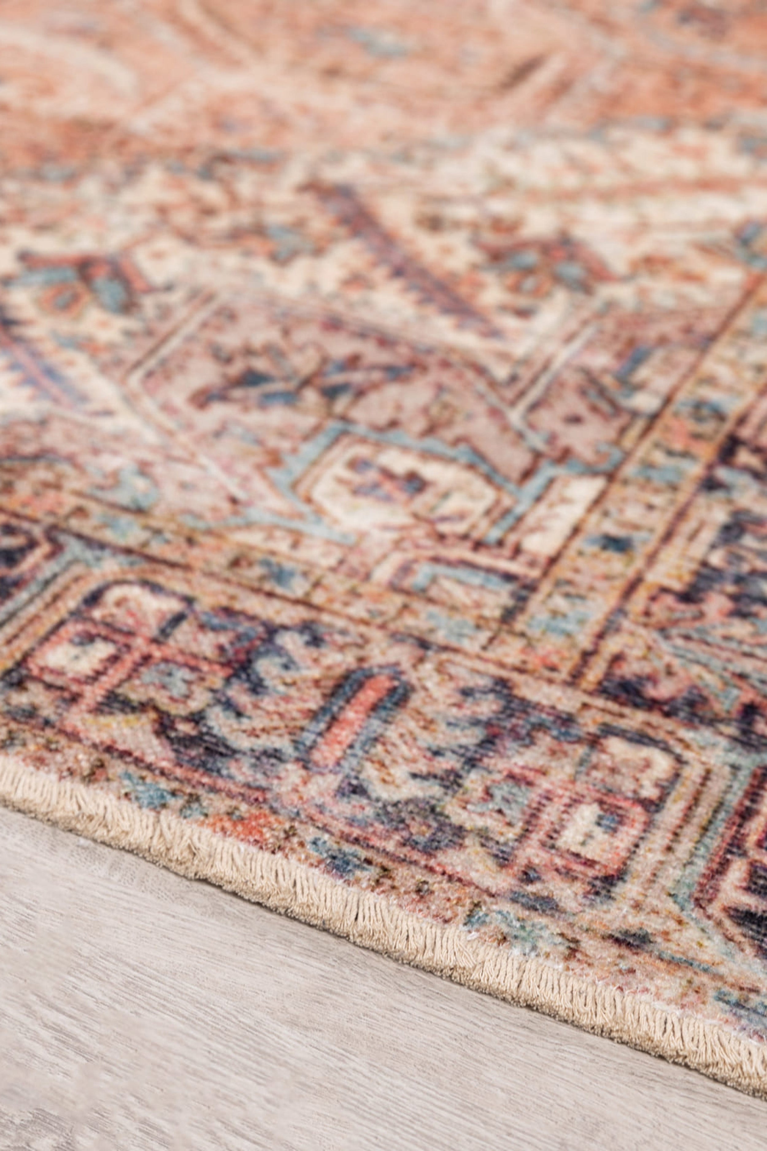 Kiremit ve Mavi Geleneksel Madalyon Eskitme Tasarım Halı