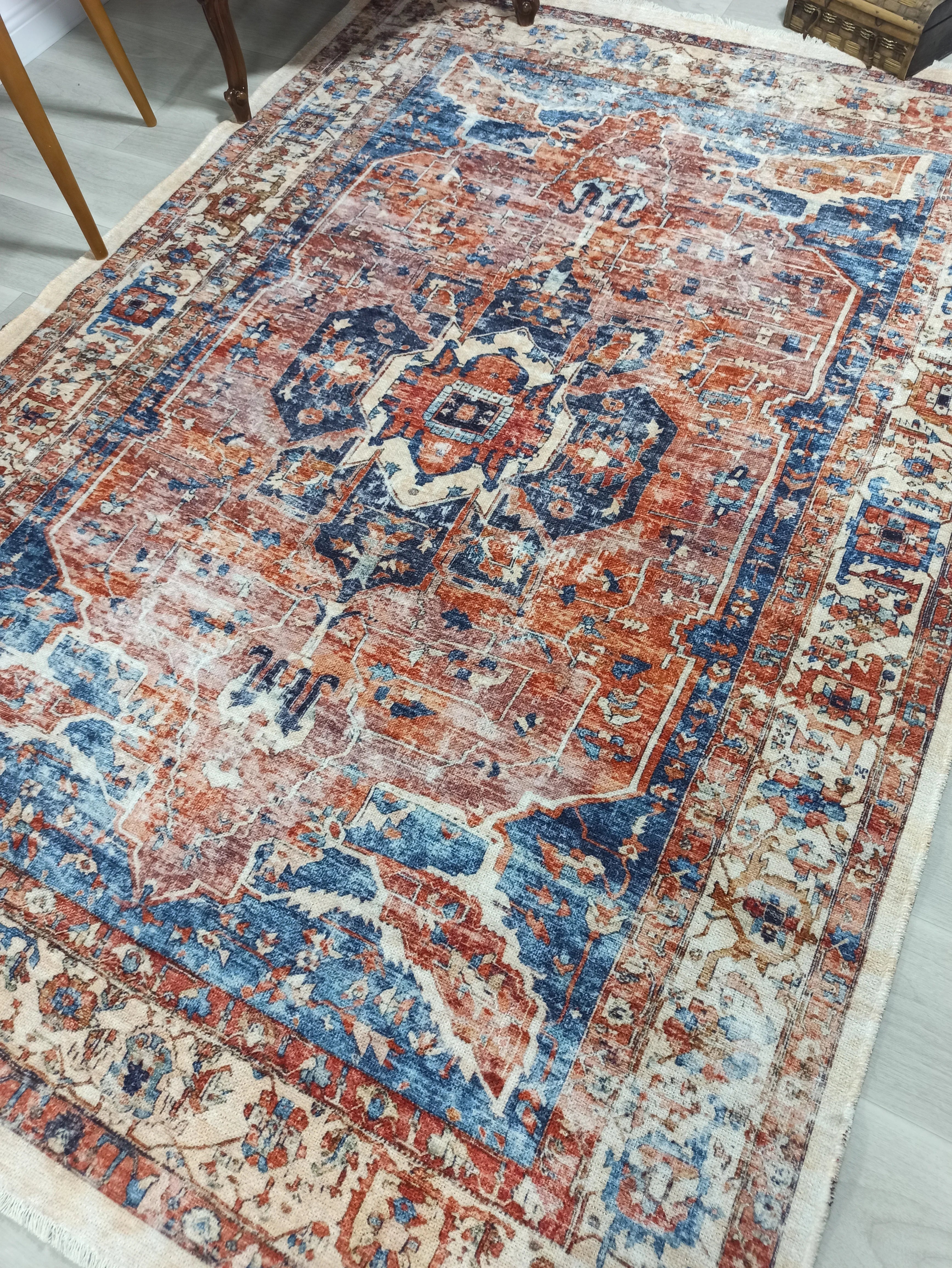 Gray Geometric Patterned Vintage Carpet - CLEARANCE - 4305KROU