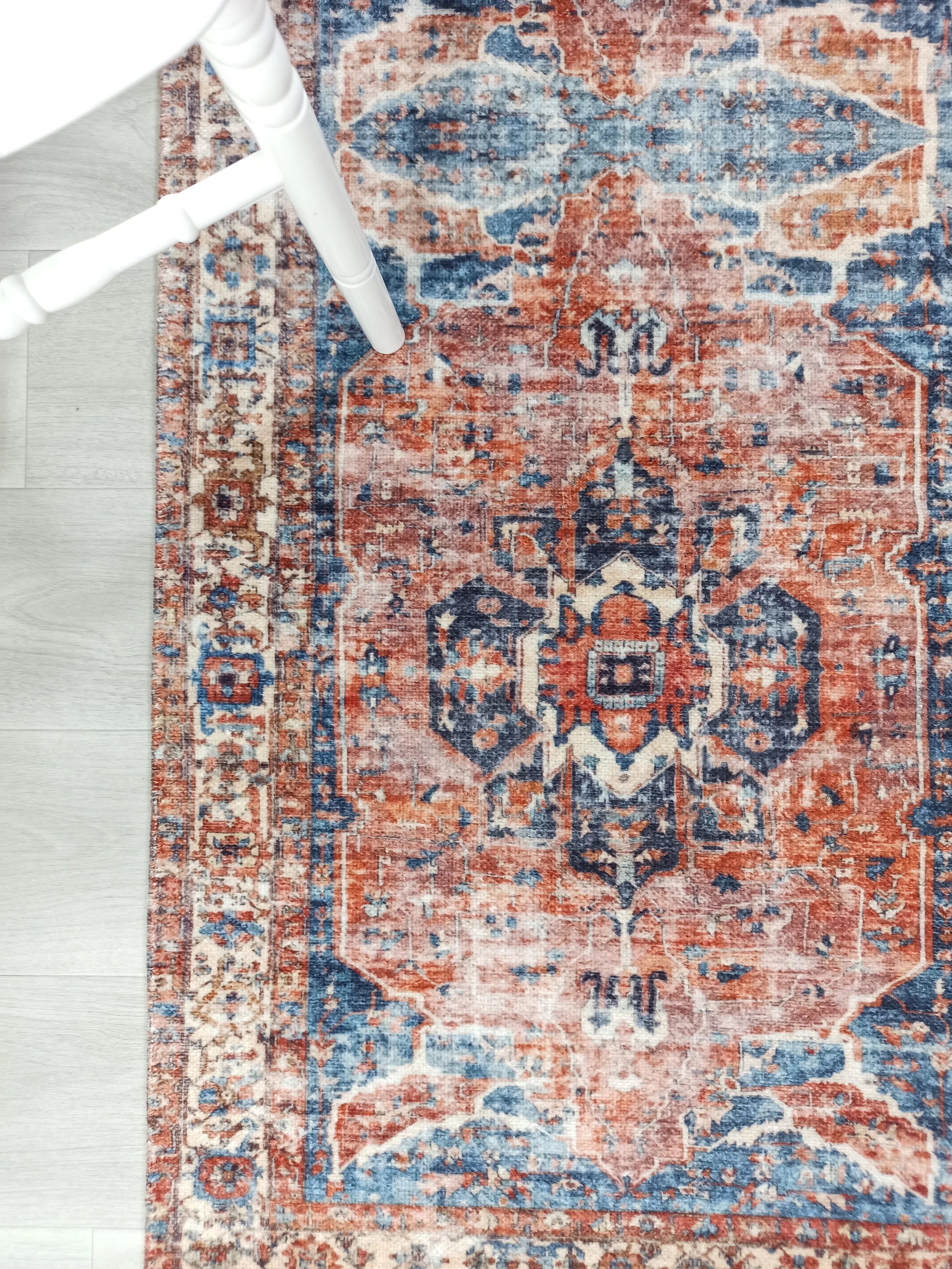 Gray Geometric Patterned Vintage Carpet - CLEARANCE - 4305KROU