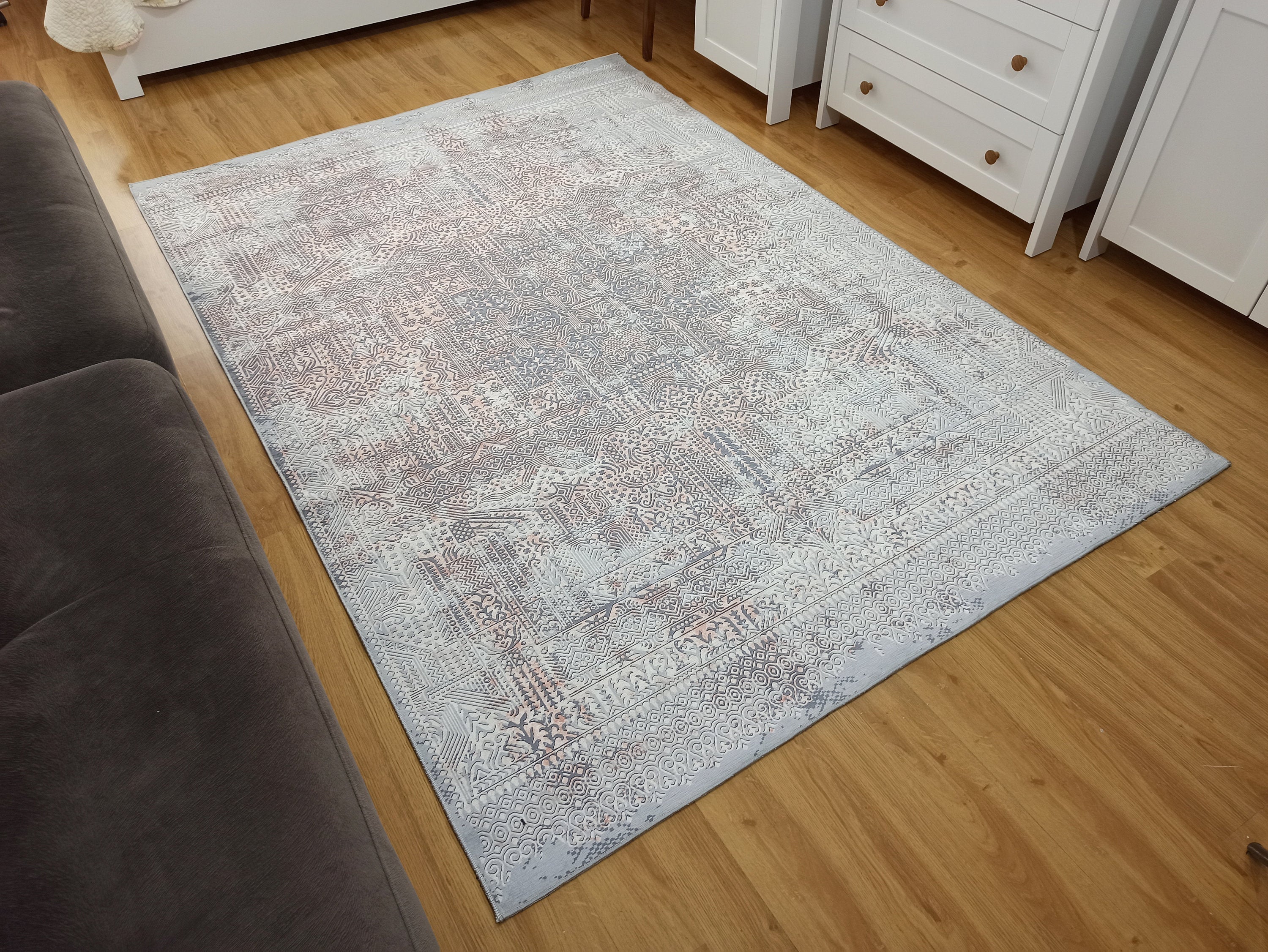 Grauer Vintage-Teppich mit geometrischem Muster