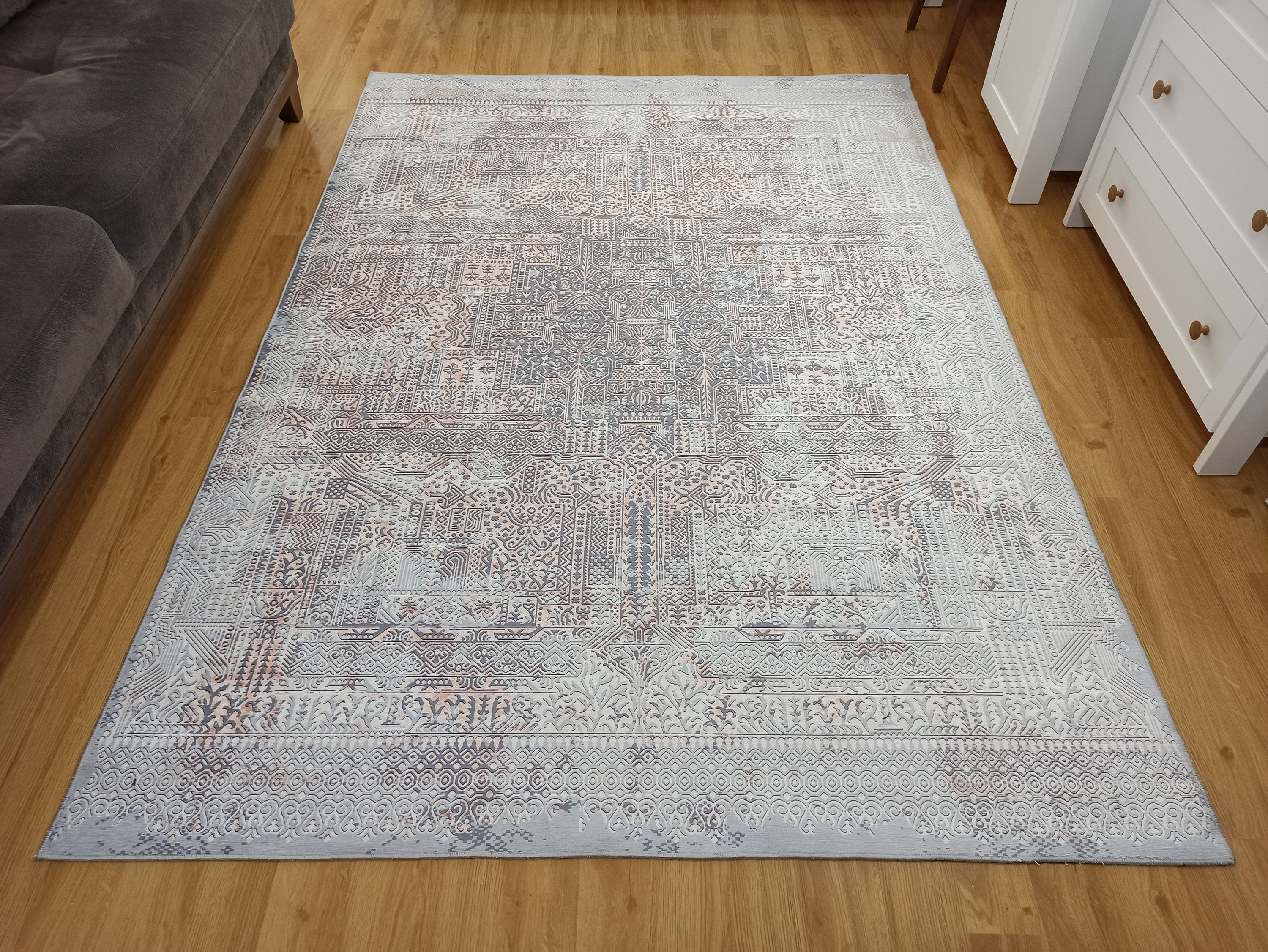 Grauer Vintage-Teppich mit geometrischem Muster