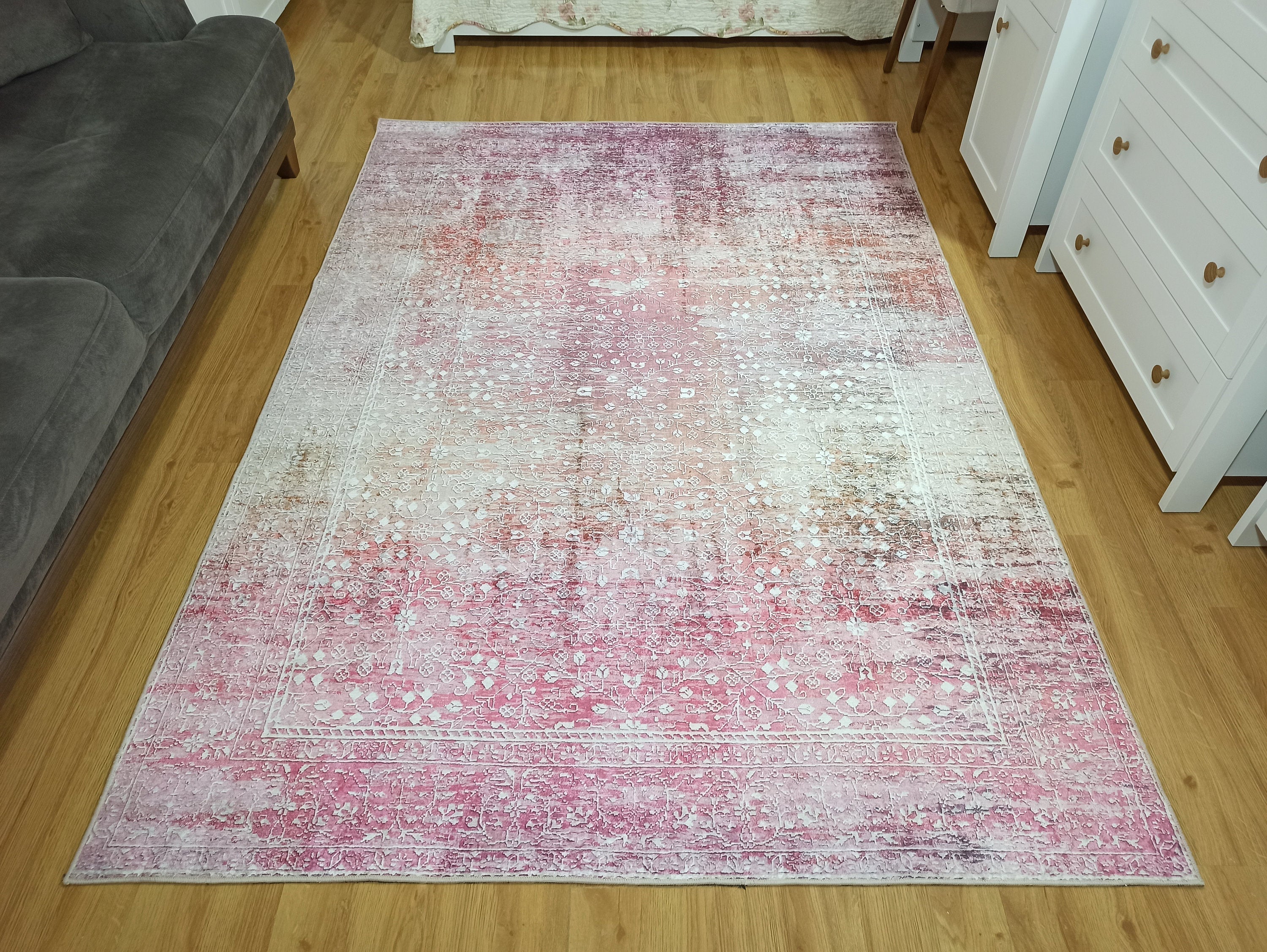 Gray Geometric Patterned Vintage Carpet