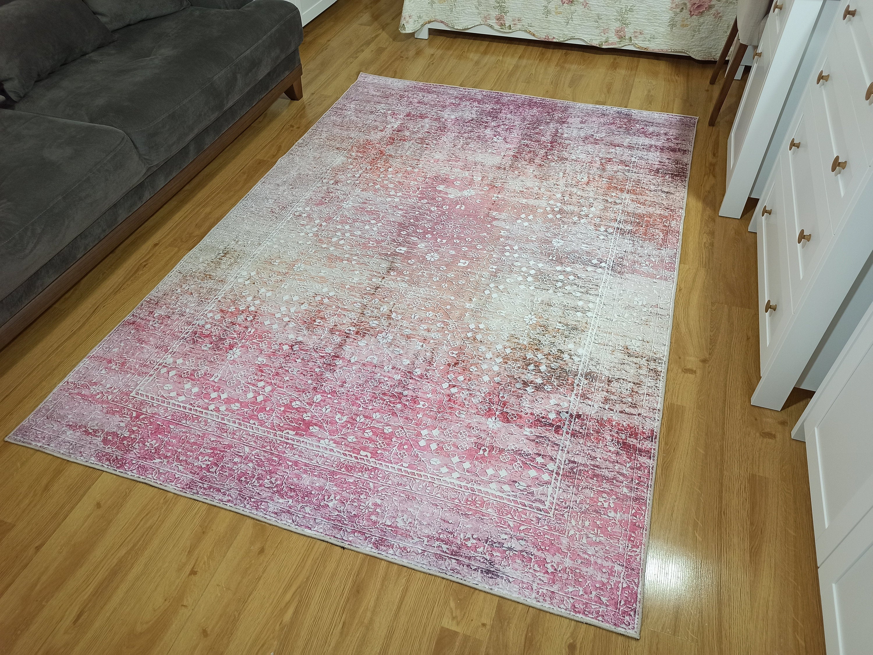 Gray Geometric Patterned Vintage Carpet