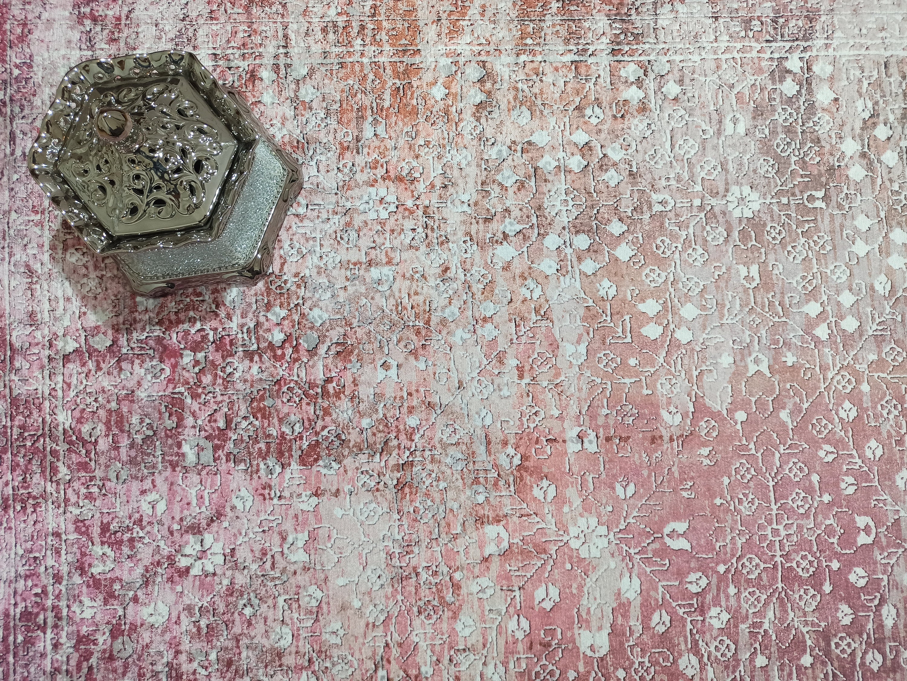 Gray Geometric Patterned Vintage Carpet