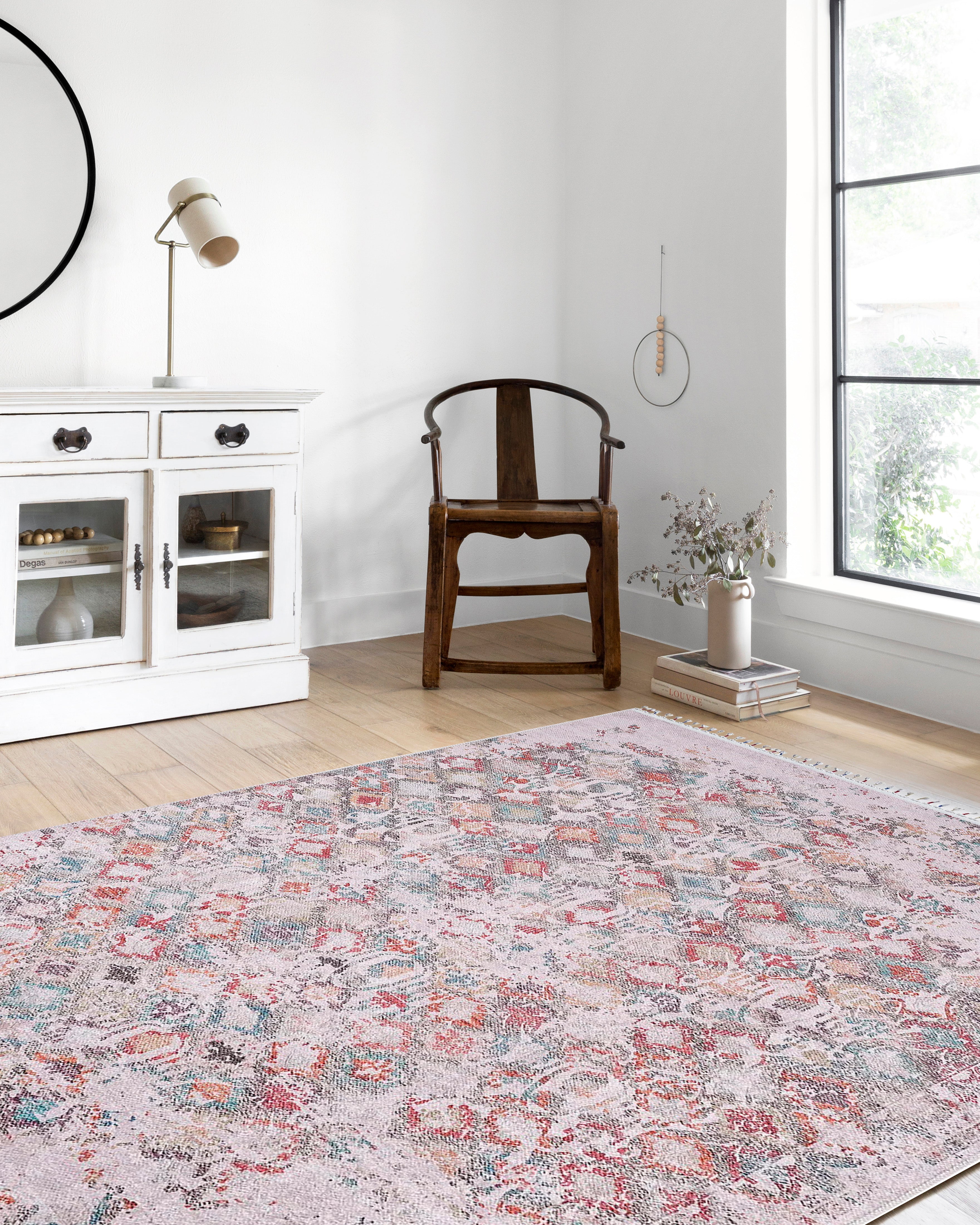 Blassrosa, cremebeige, geometrisch gemusterter Kelim-Teppich