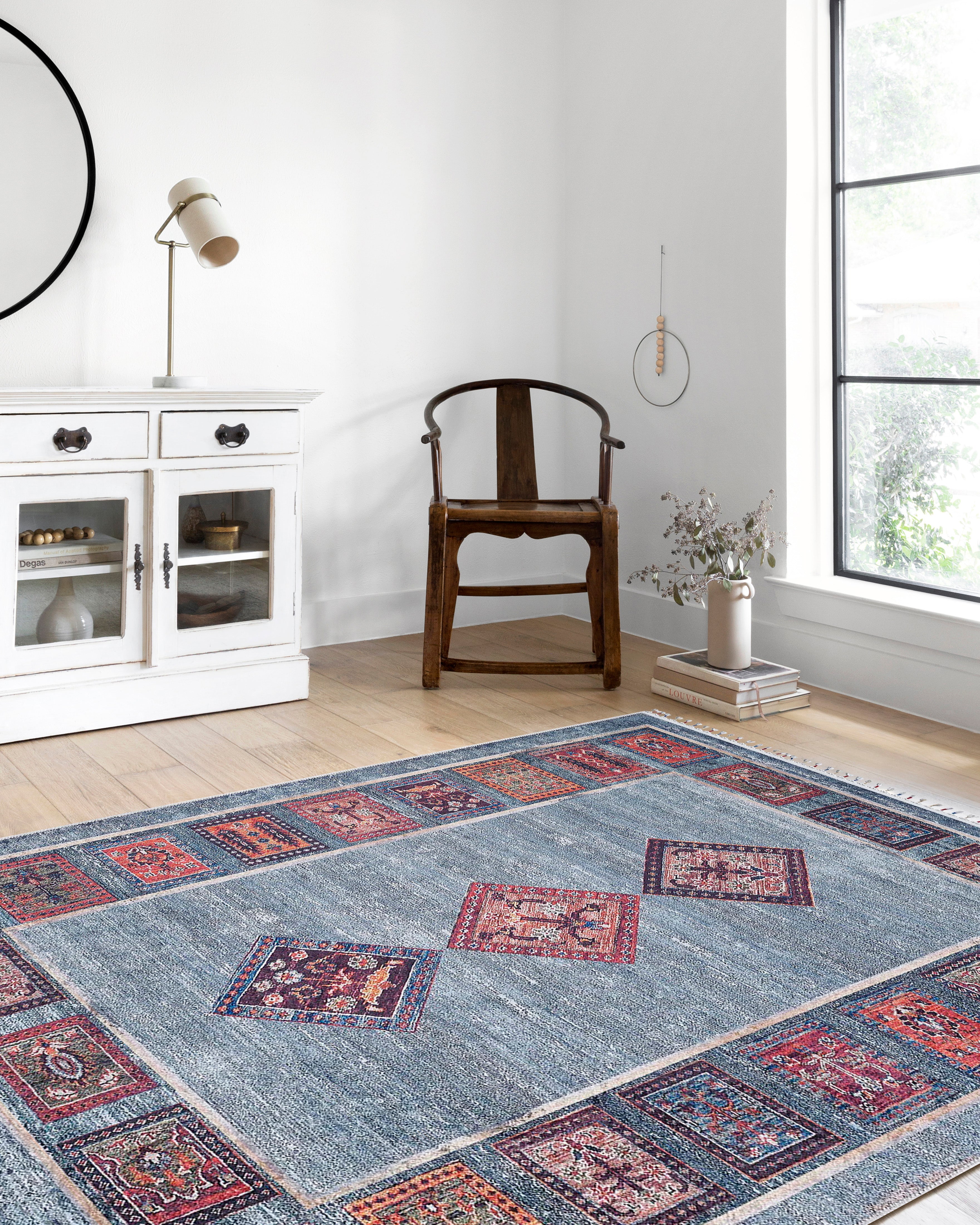 Blassrosa, cremebeige, geometrisch gemusterter Kelim-Teppich