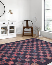 Blassrosa, cremebeige, geometrisch gemusterter Kelim-Teppich