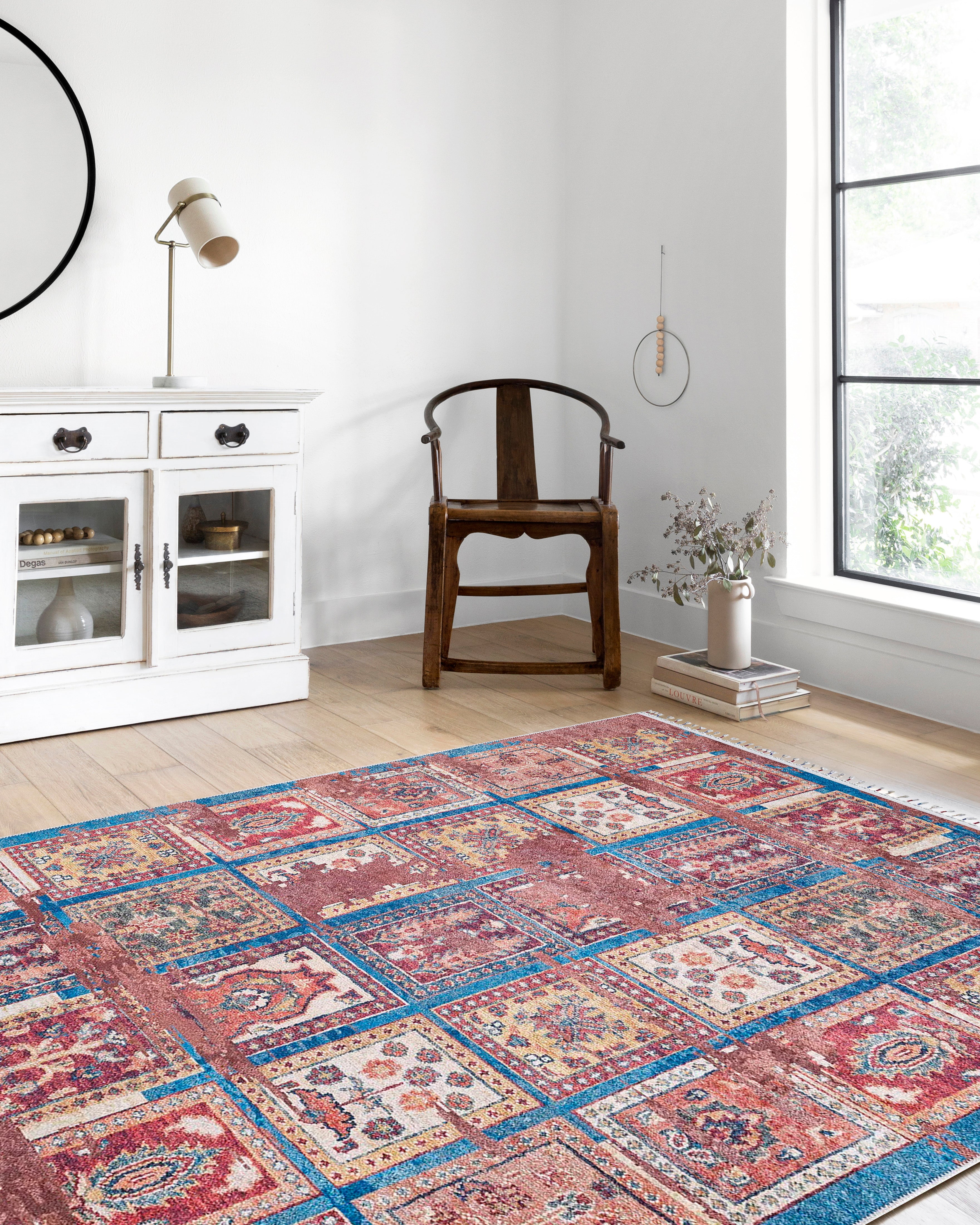 Blassrosa, cremebeige, geometrisch gemusterter Kelim-Teppich