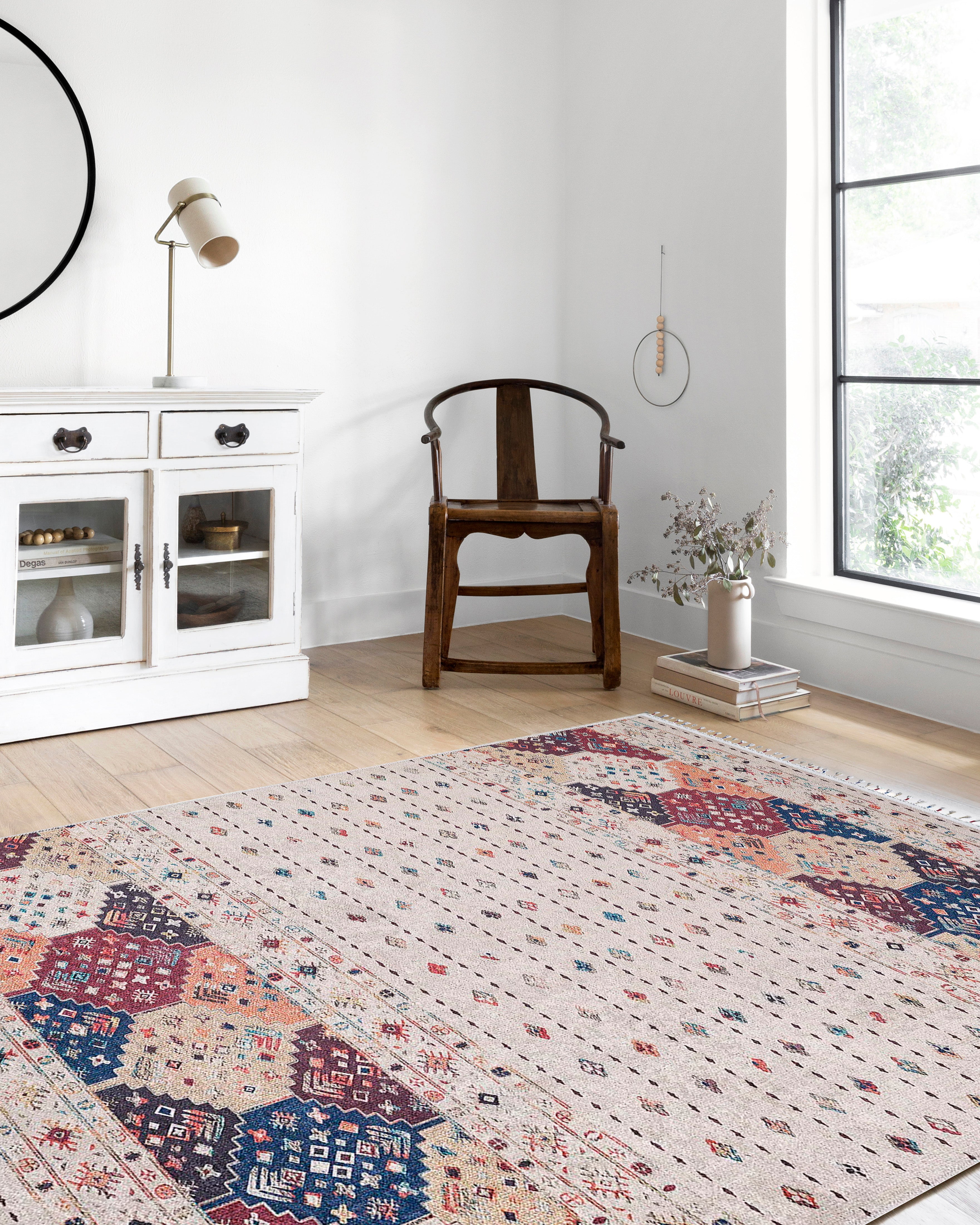 Blassrosa, cremebeige, geometrisch gemusterter Kelim-Teppich