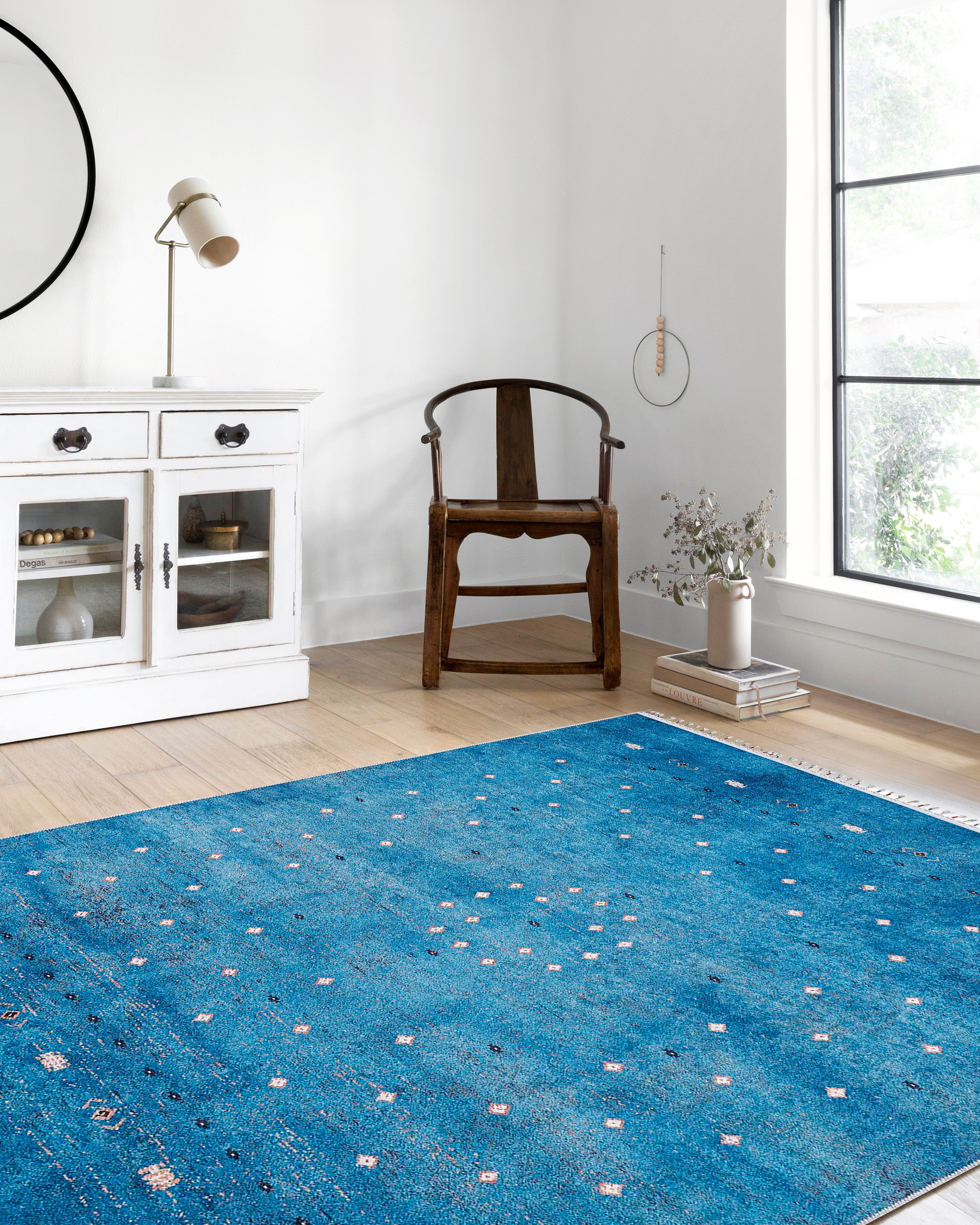 Blassrosa, cremebeige, geometrisch gemusterter Kelim-Teppich