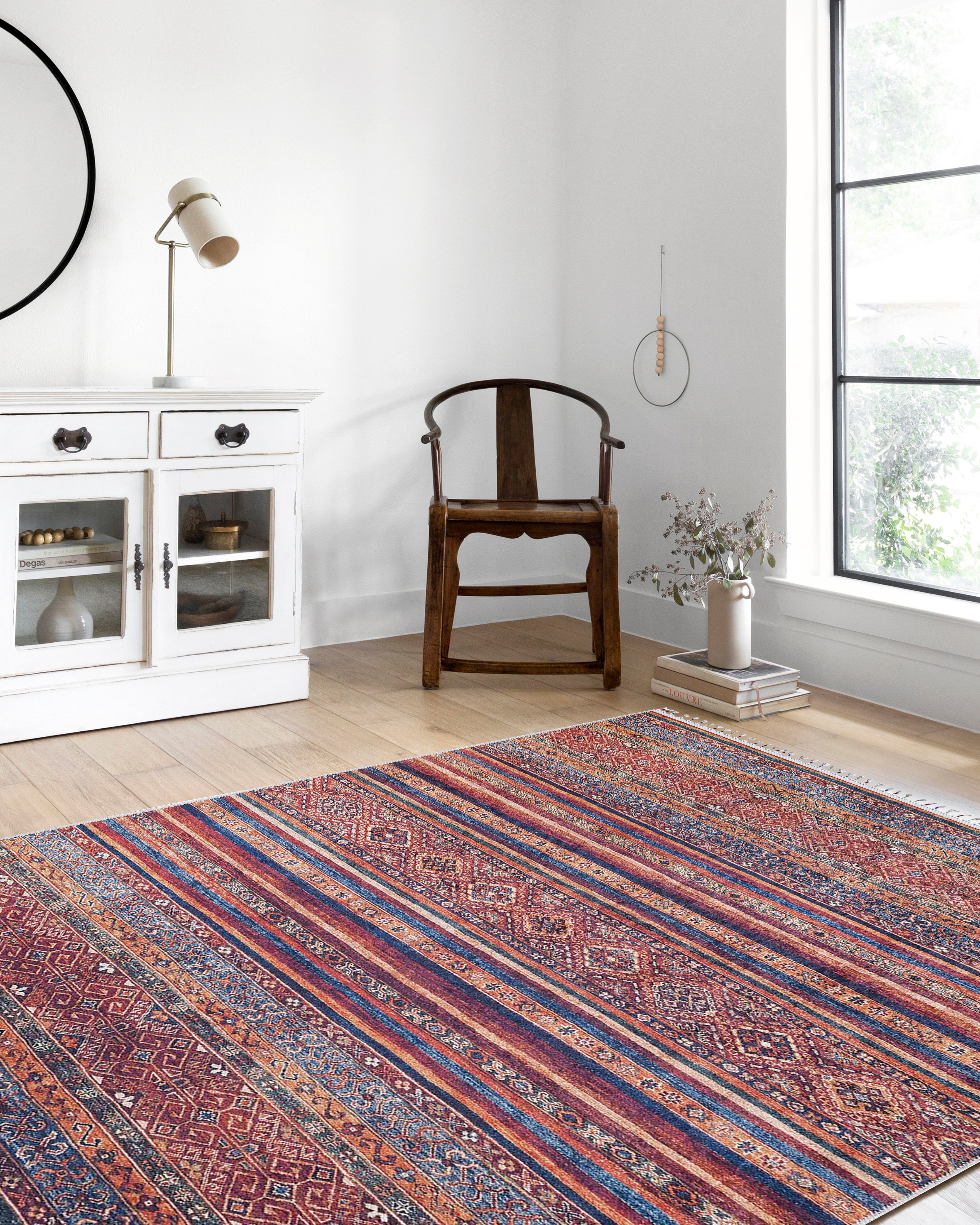 Blassrosa, cremebeige, geometrisch gemusterter Kelim-Teppich