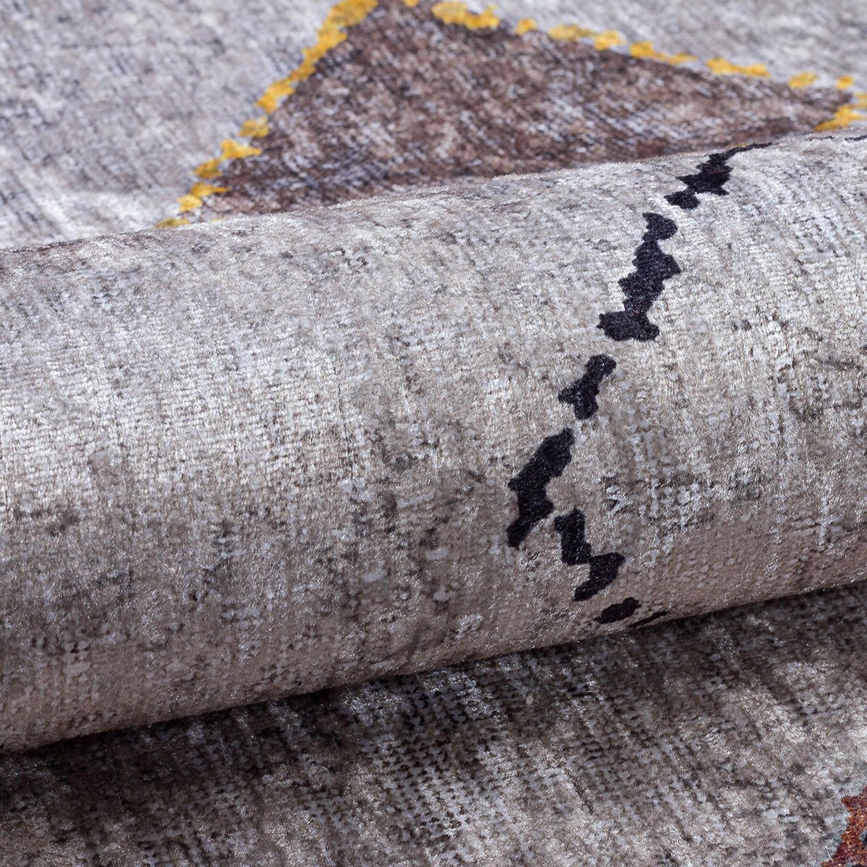 Krem Renkli Geometrik Desenli Modern Saçaklı Kaymaz Kilim Halı