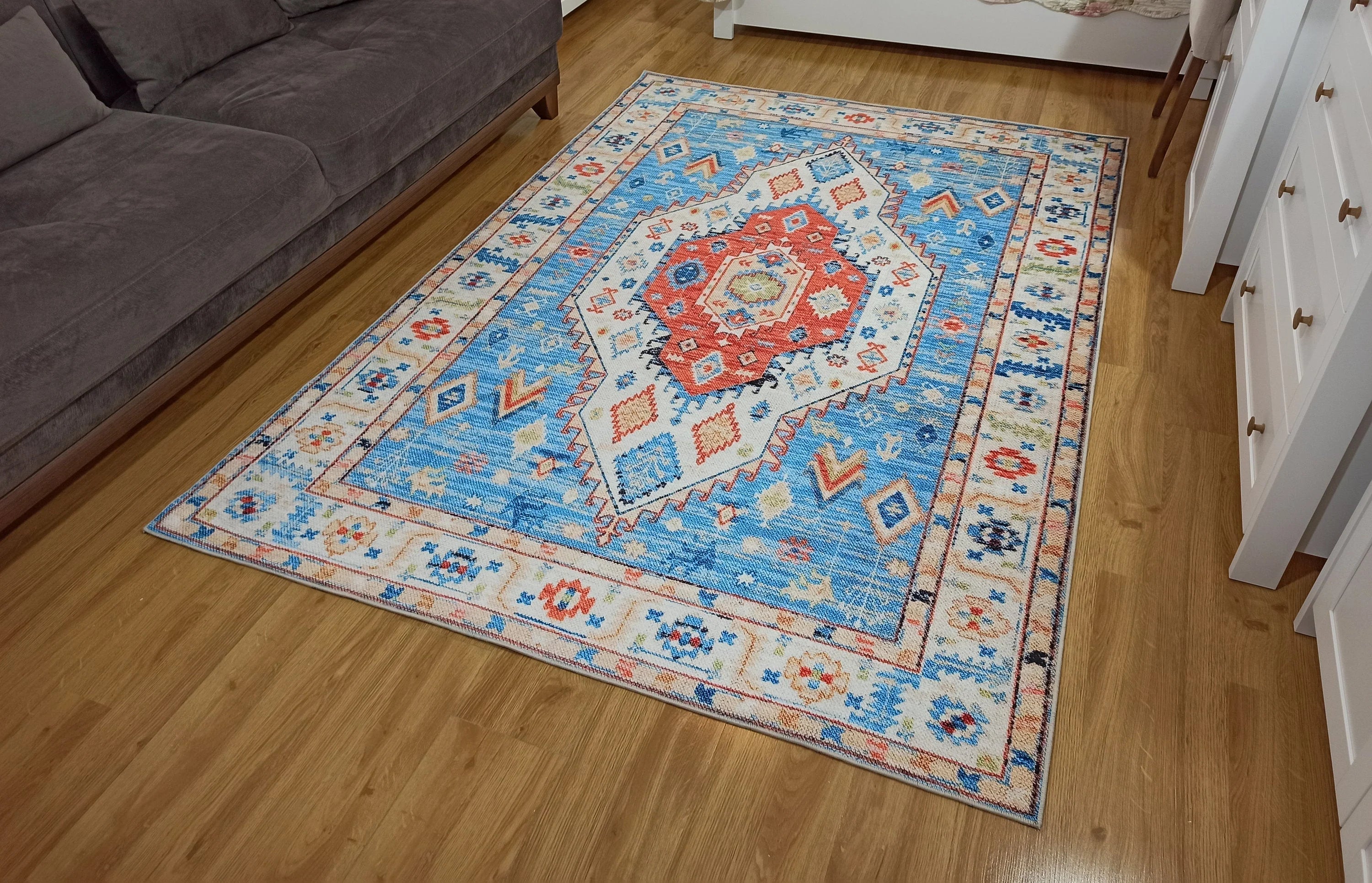 Etnik Geometrik Madalyonlu Açık Mavi ve Mercan Bohem Halı - OUTLET - 11448OU