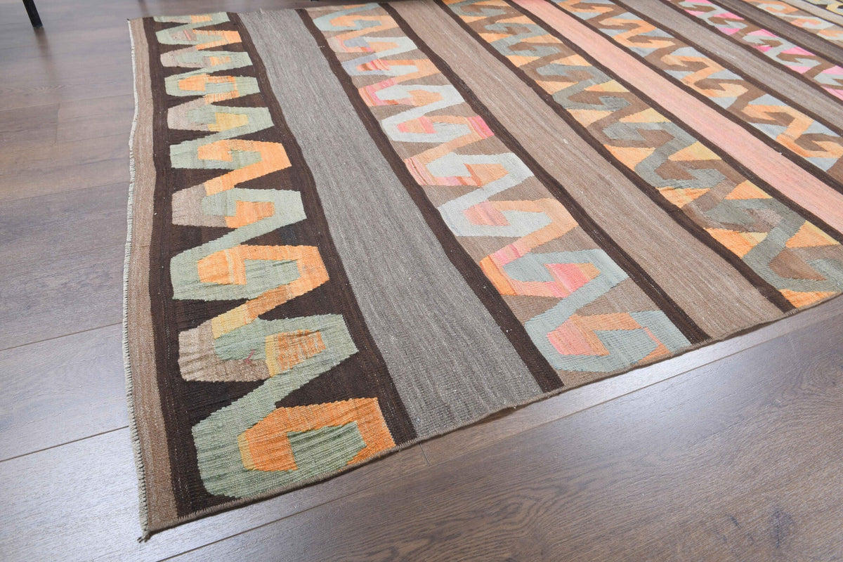 Anadolu kökenli el dokuma kilim – 1960'lar üretimi, kilim motifli