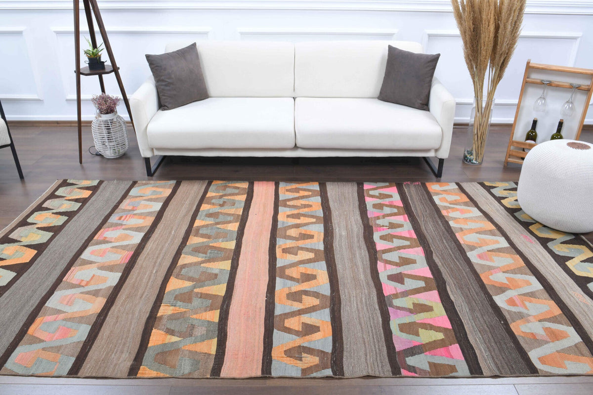 Pera Halı tek parça koleksiyonu: kilim motifli el dokuma vintage kilim, turuncu ve kahverengi