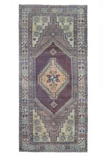 148x330 cm gri, kırmızı ve mor oryantal desenli el dokuma vintage yolluk – üstten tam görünüm