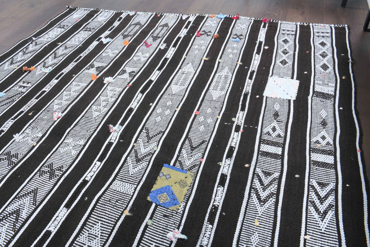 Anadolu kökenli el dokuma kilim – 1960'lar üretimi, ikat desenli