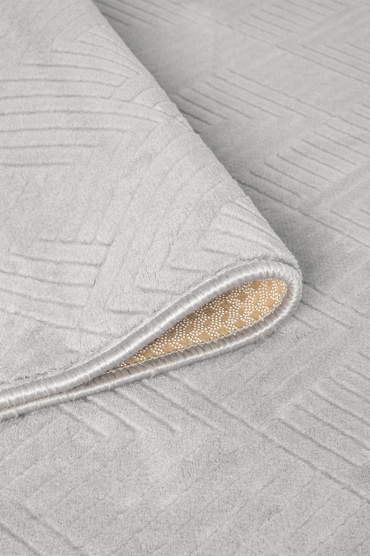 Açık Gri Zikzak Chevron Elmas Desen Modern Halı