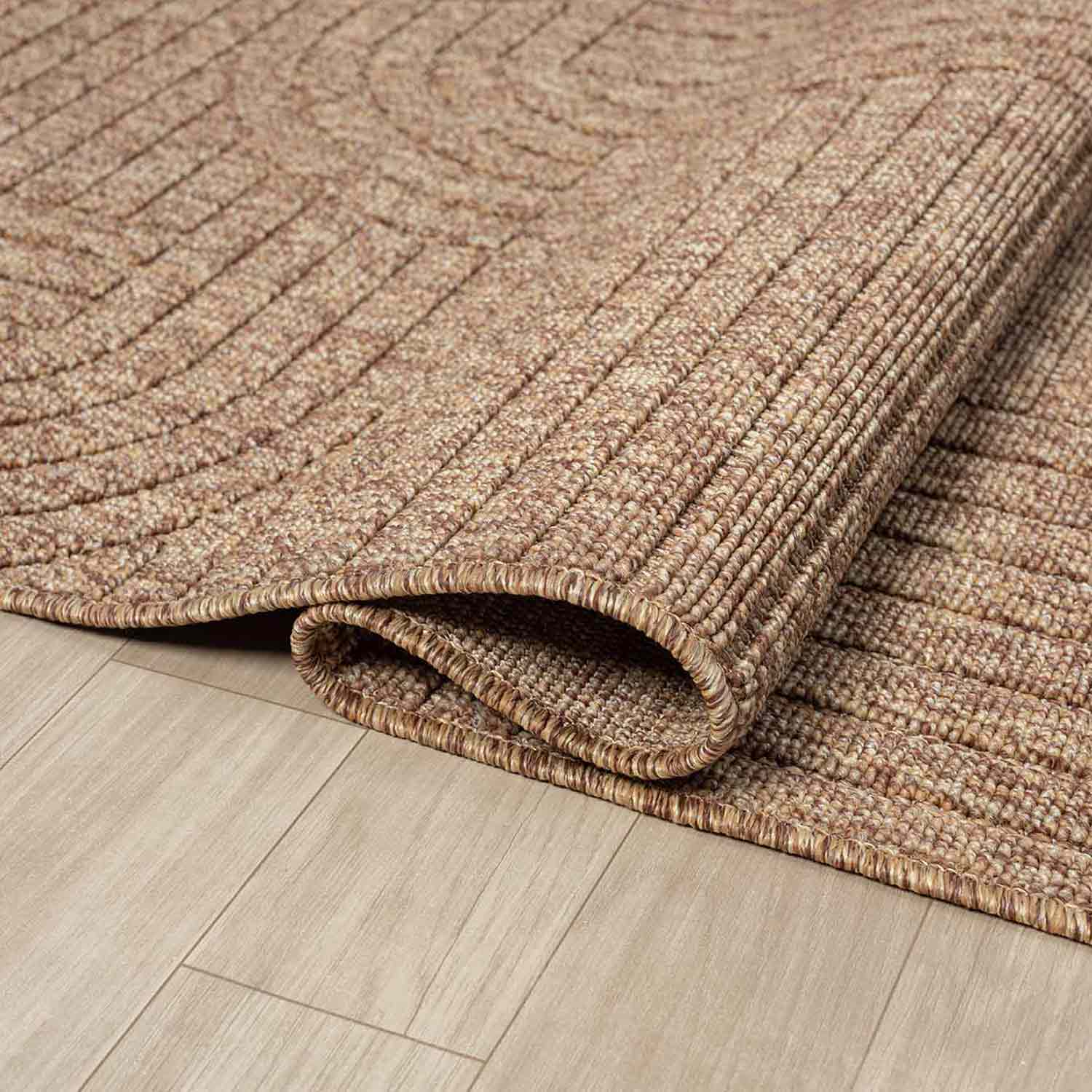 Kahverengi Geometrik Desenli Modern Halı