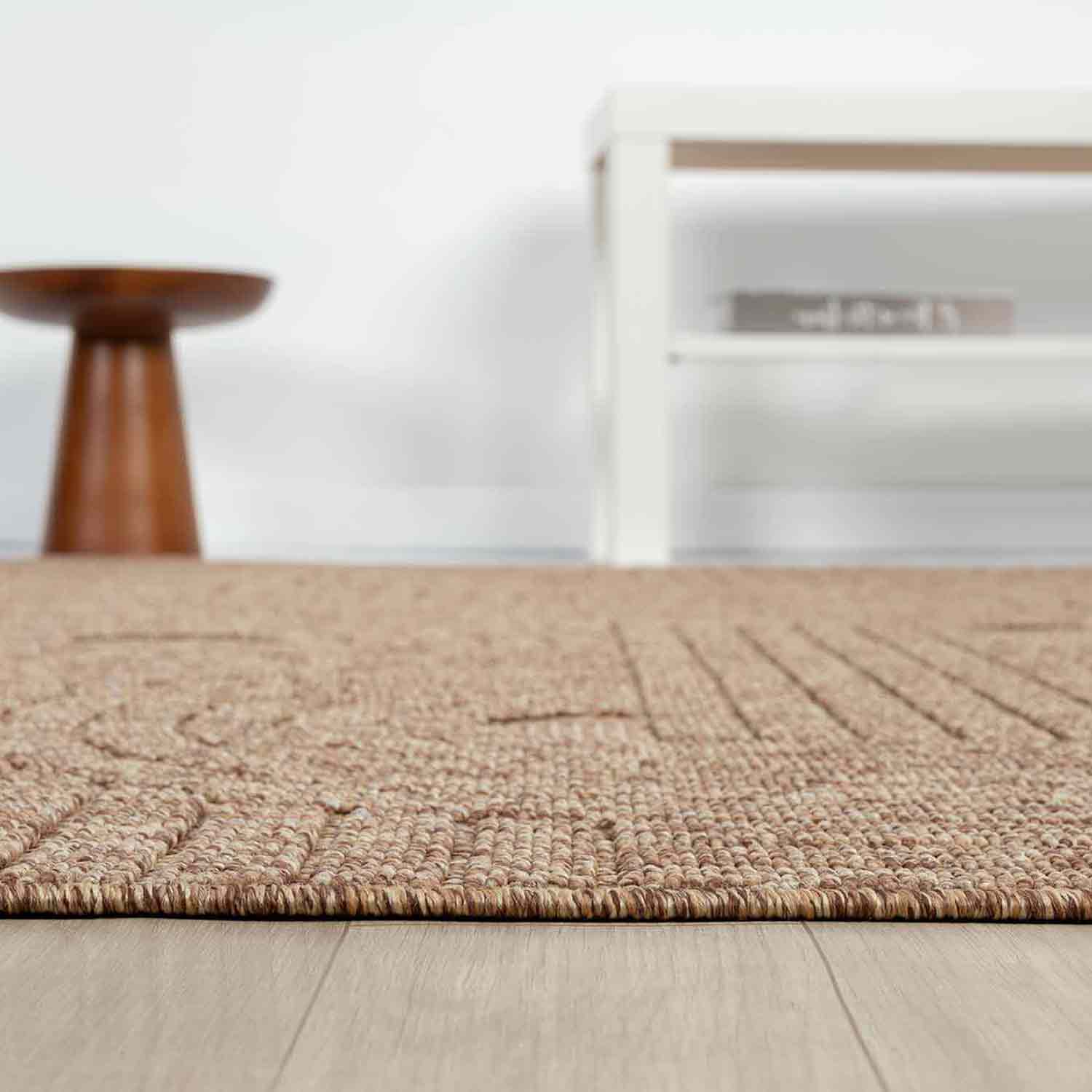 Kahverengi Geometrik Desenli Modern Halı