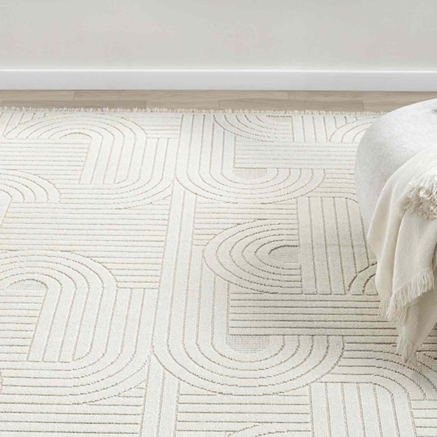 Krem Beyaz Geometrik Desenli Modern Halı