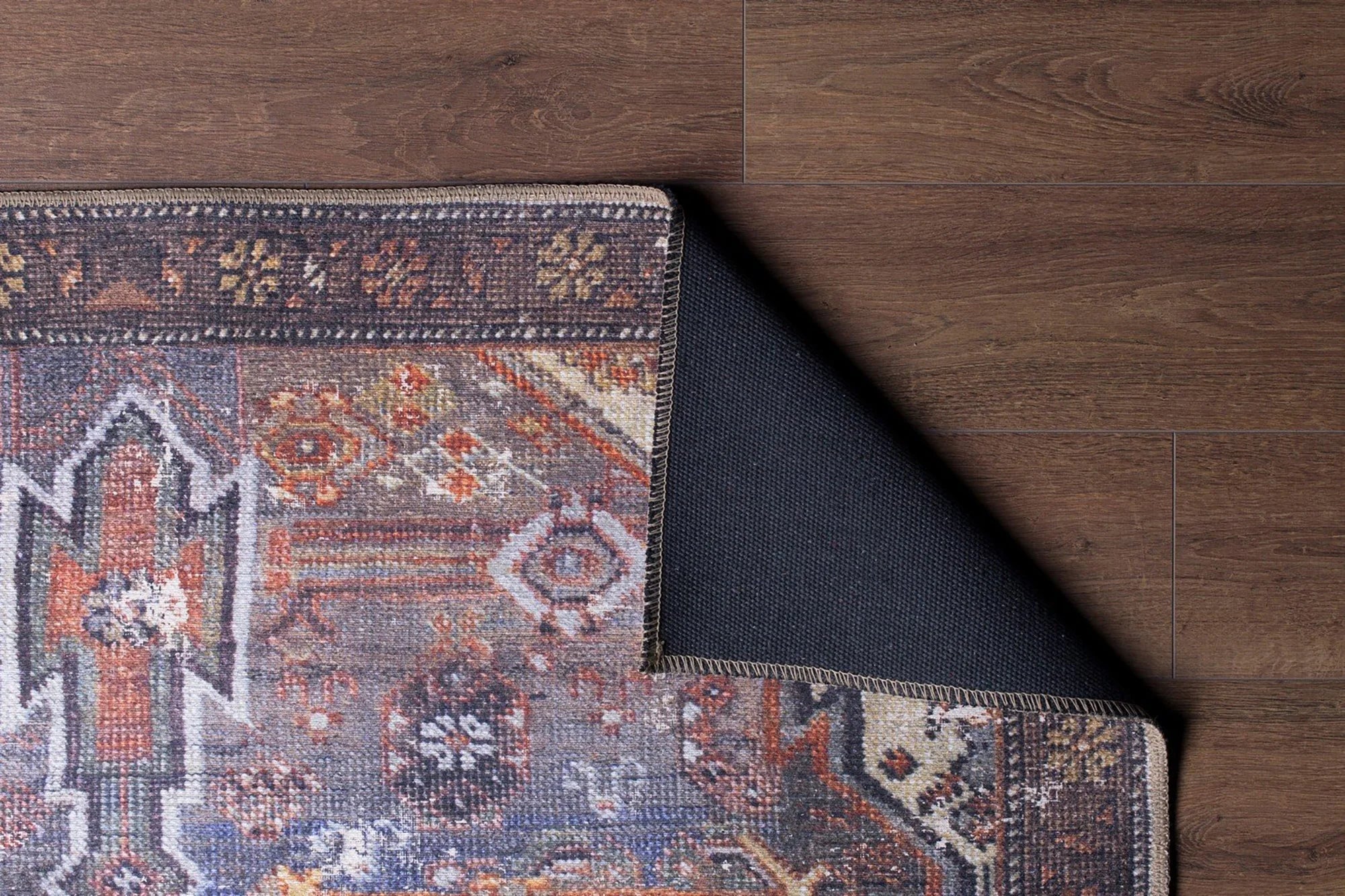 Eskitme Dokulu Kahverengi ve Lacivert Etnik Kabile Halısı - OUTLET - AL144OU