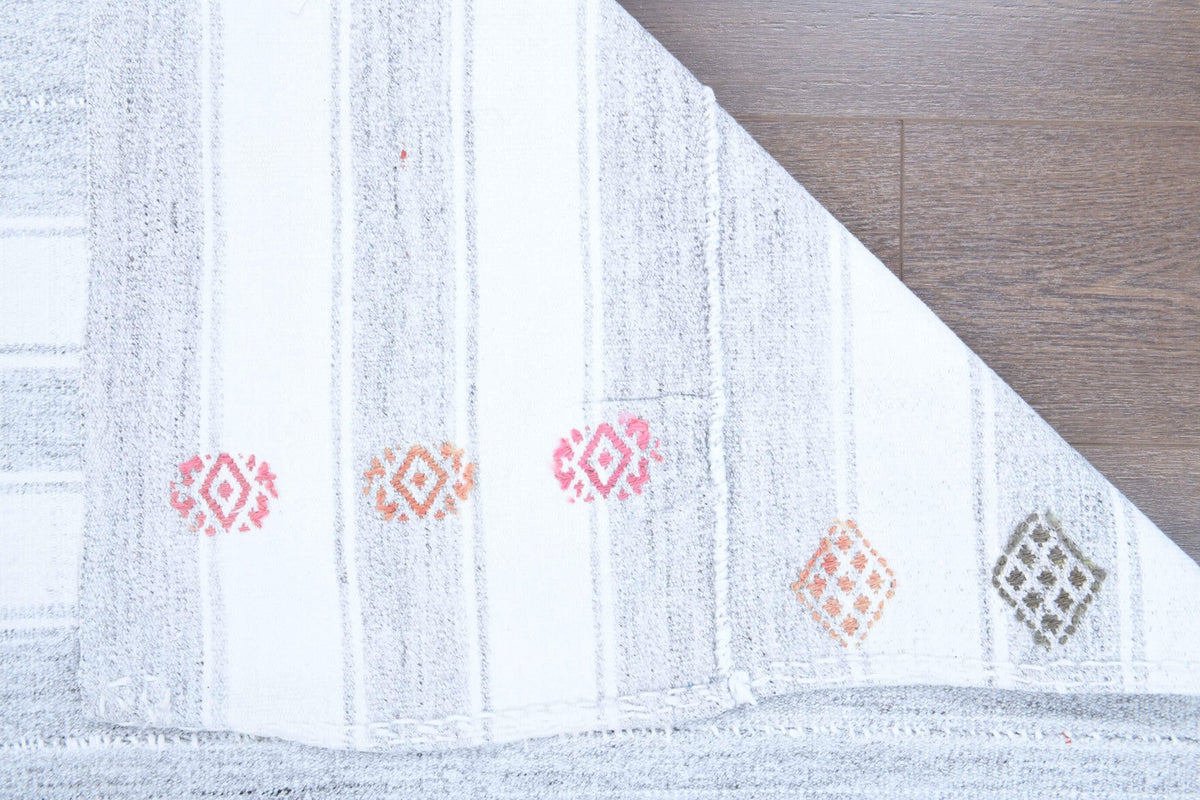 Tek parça el dokuma vintage kilim 187x246 cm (4,6 m²) – Pera Halı