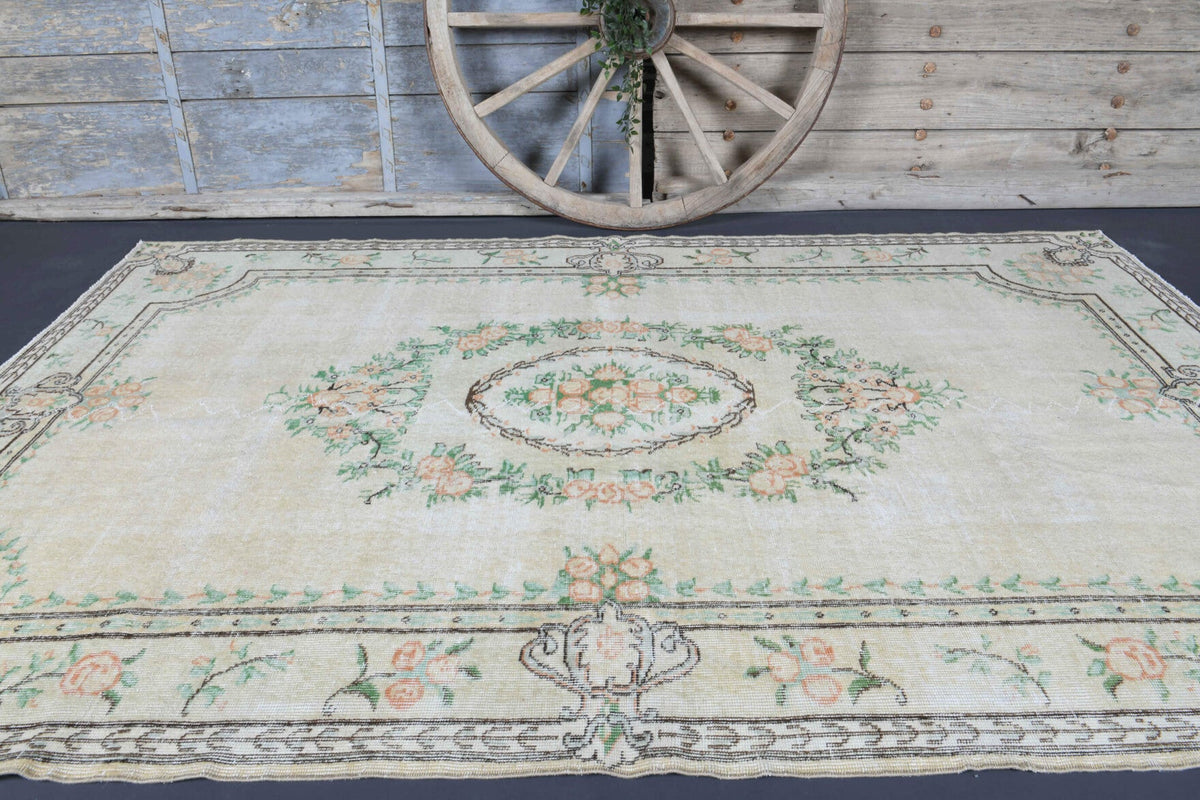 El yapımı vintage halı 188x279 cm madalyonlu desenli yün - detay görünümü