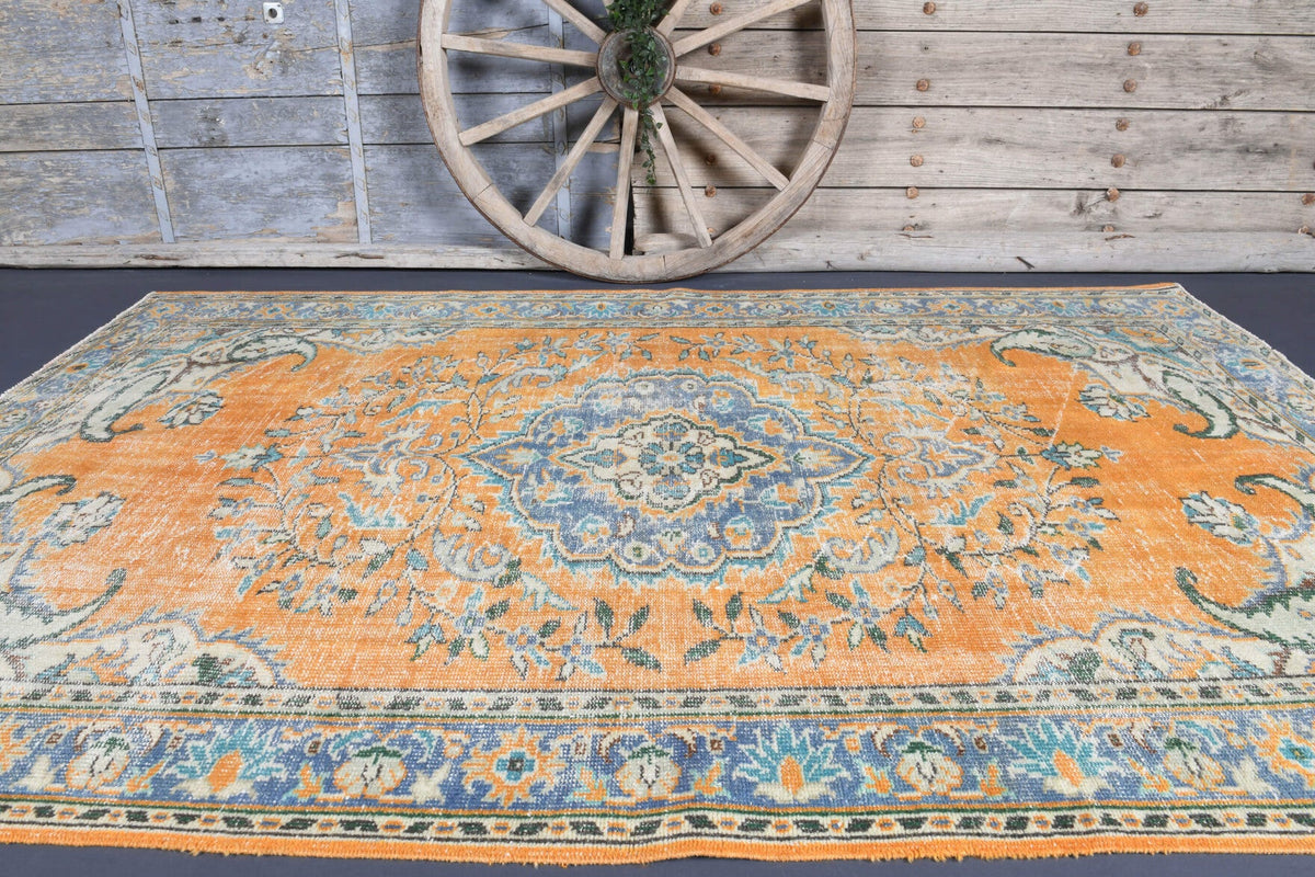 El yapımı vintage halı 188x295 cm oryantal desenli yün - yakın çekim doku detayı
