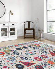 Krem Çok Renkli Çiçek Desenli Etnik Kilim Halı