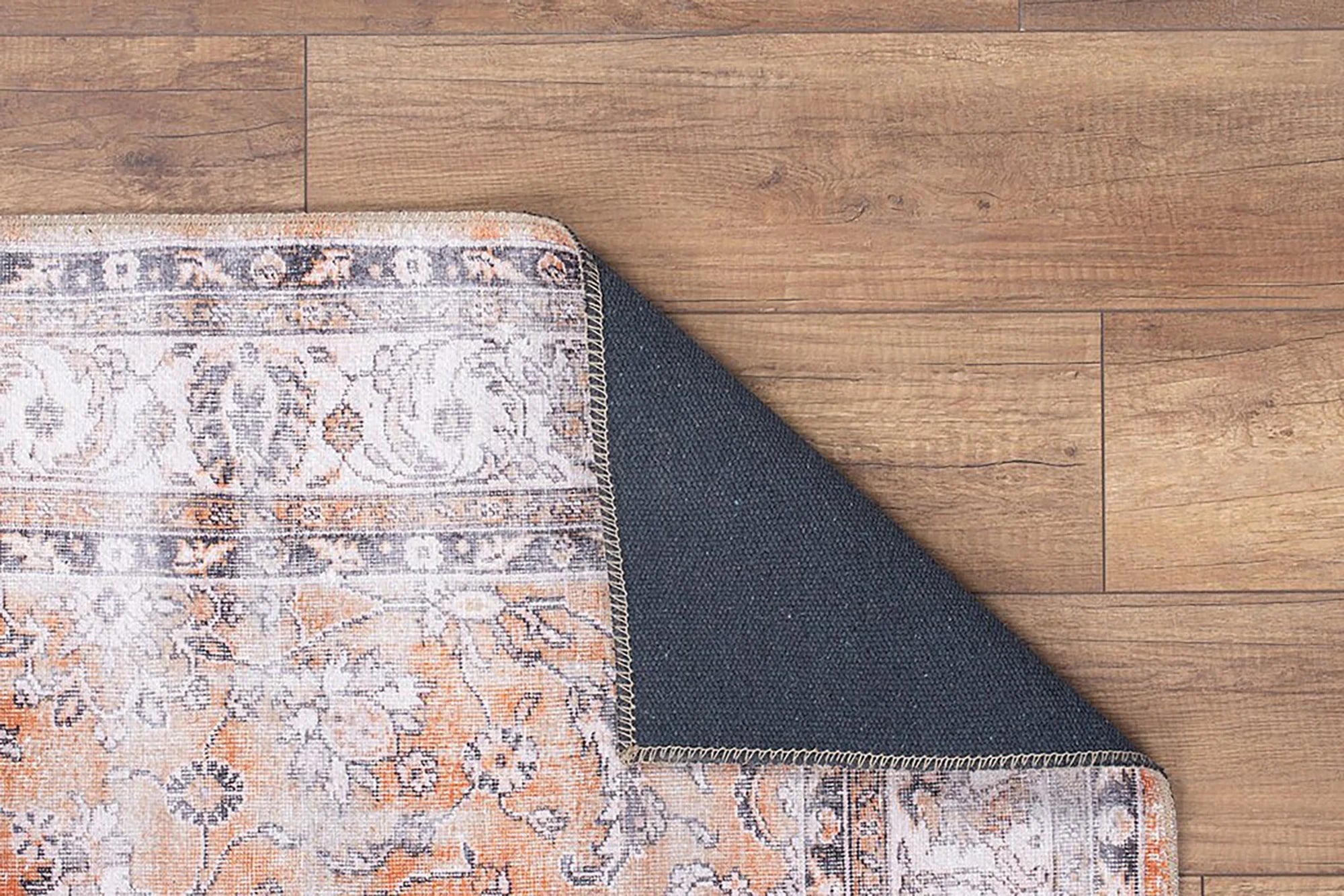 Solgun Turuncu ve Krem Eskitme Çiçekli Vintage Halı