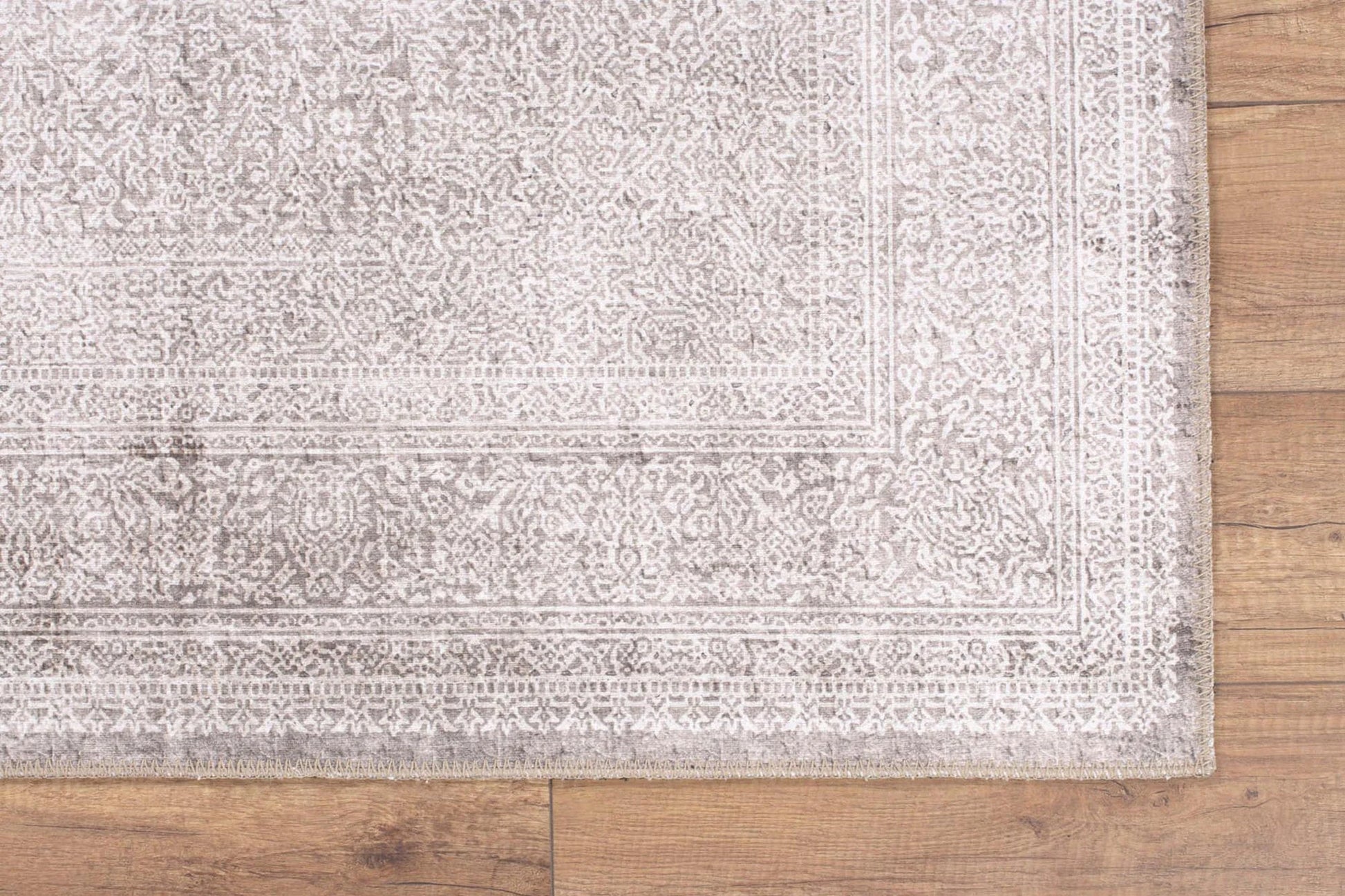 Gümüş Gri ve Vizon Tamamen Eskitme Vintage Halı