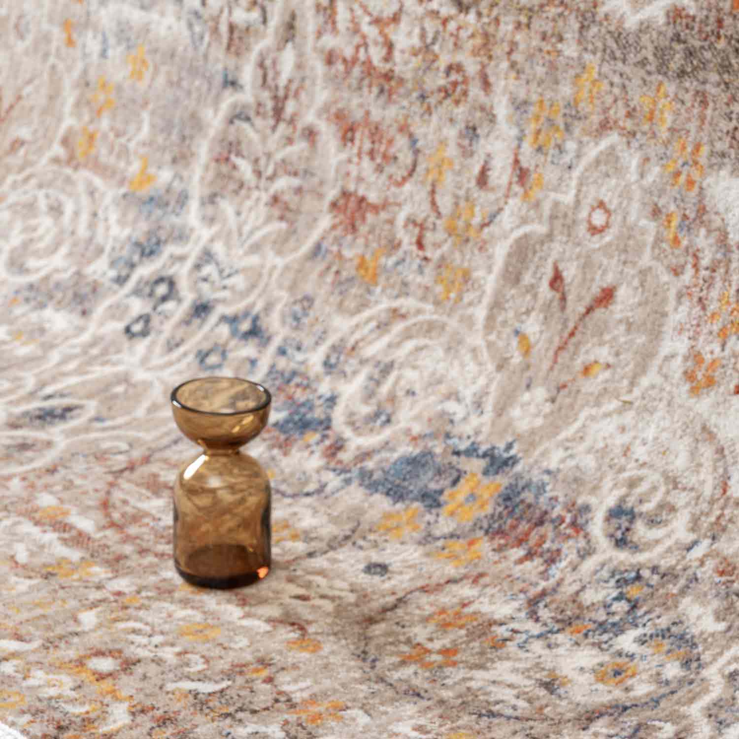 Bej Çok Renkli Klasik Eskitme Desenli Halı