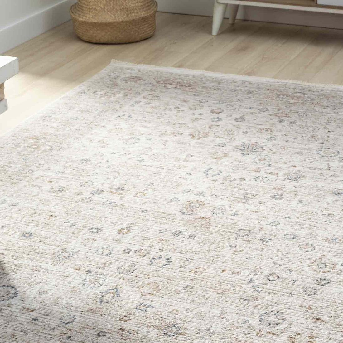 Açık Bej Gri Mavi Detaylı Eskitme Halı