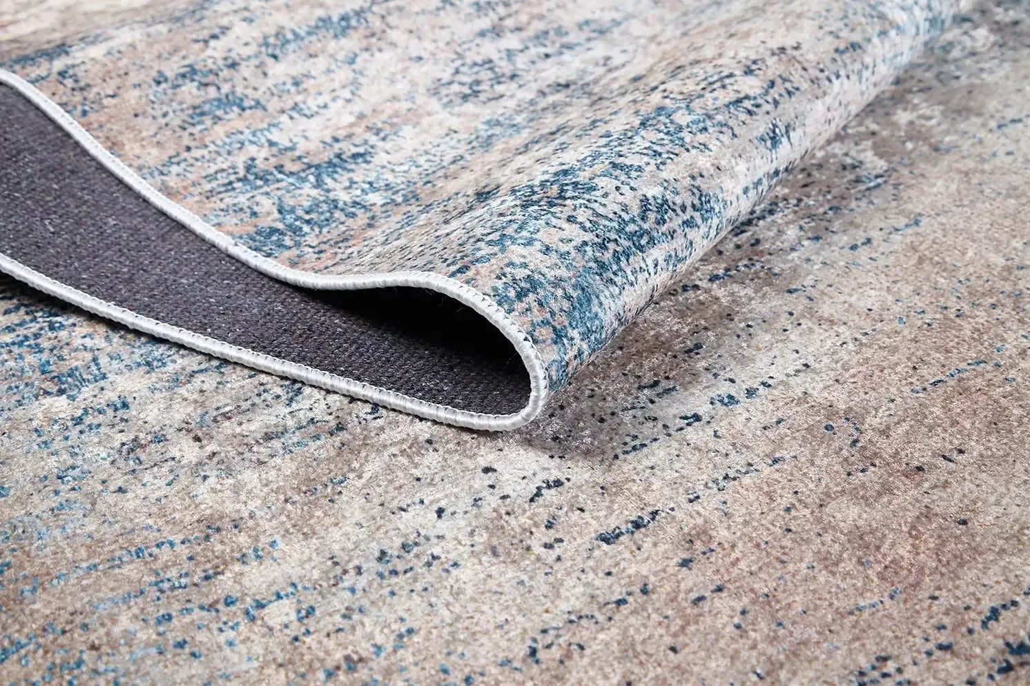 Açık Bej ve Soluk Mavi Çizgili Halı-Pera Halı