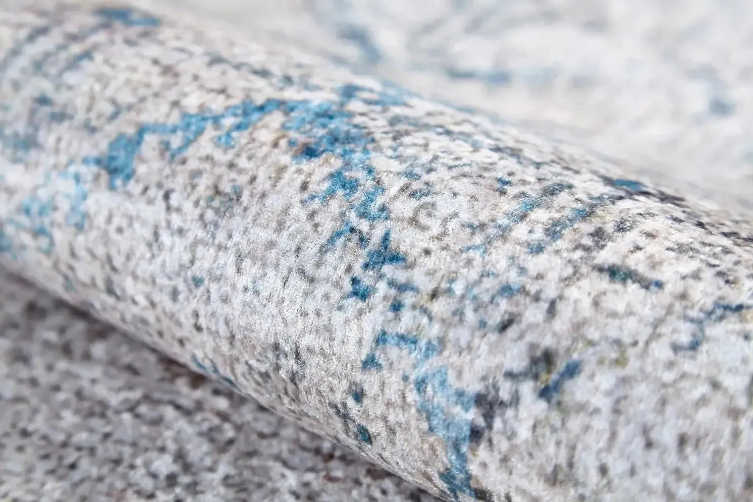 Açık Gri, Bej ve Soluk Mavi Desenli Kaymaz Halı-Pera Halı