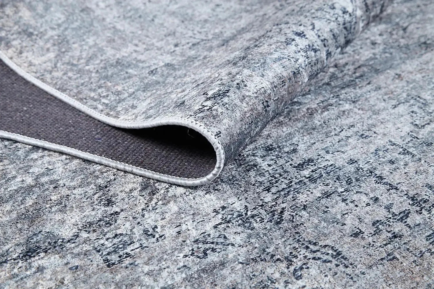 Açık Gri Eskitme Desenli Halı-Pera Halı