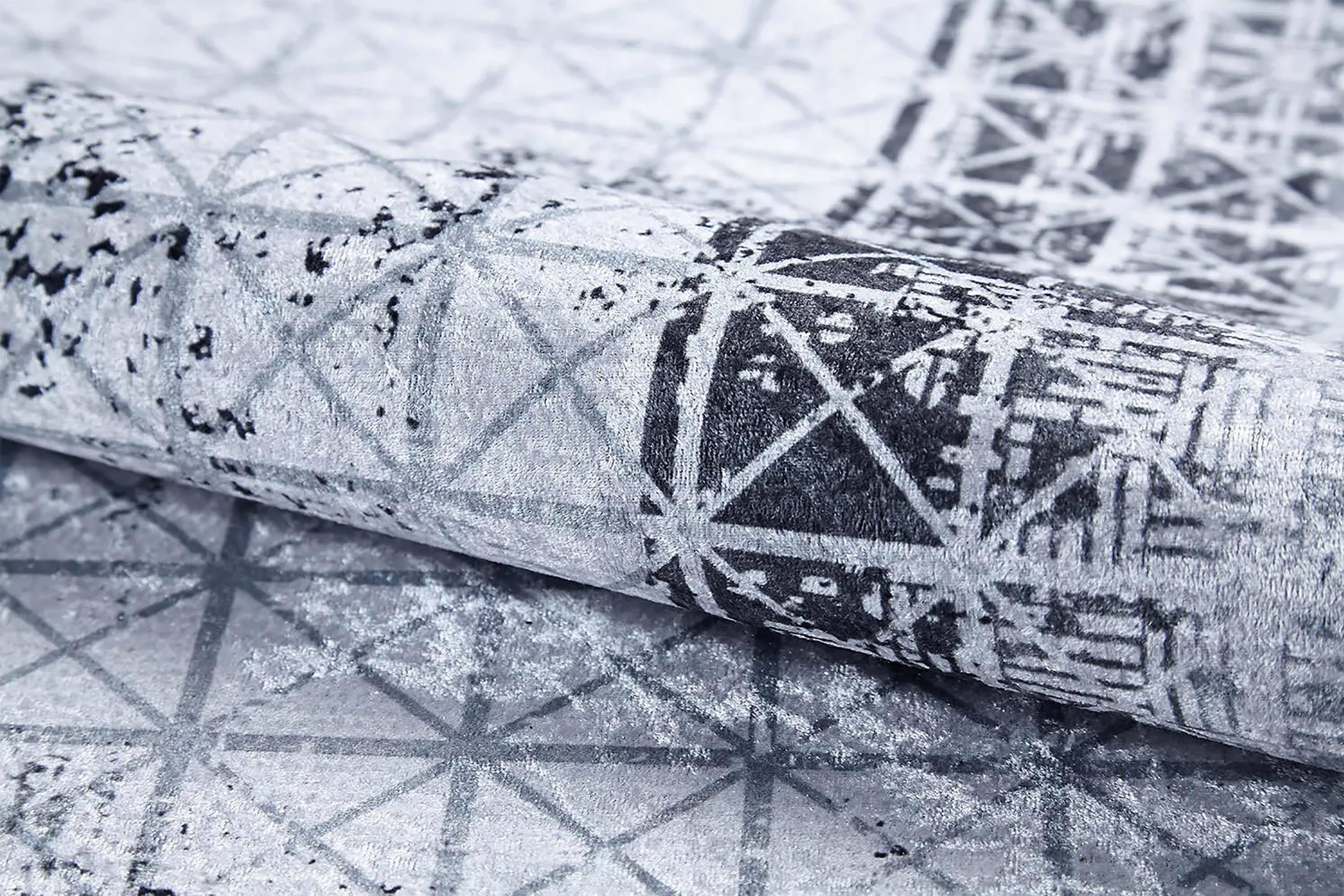 Açık Gri Geometrik Desenli Kontrastlı Çerçeve Halı-Pera Halı