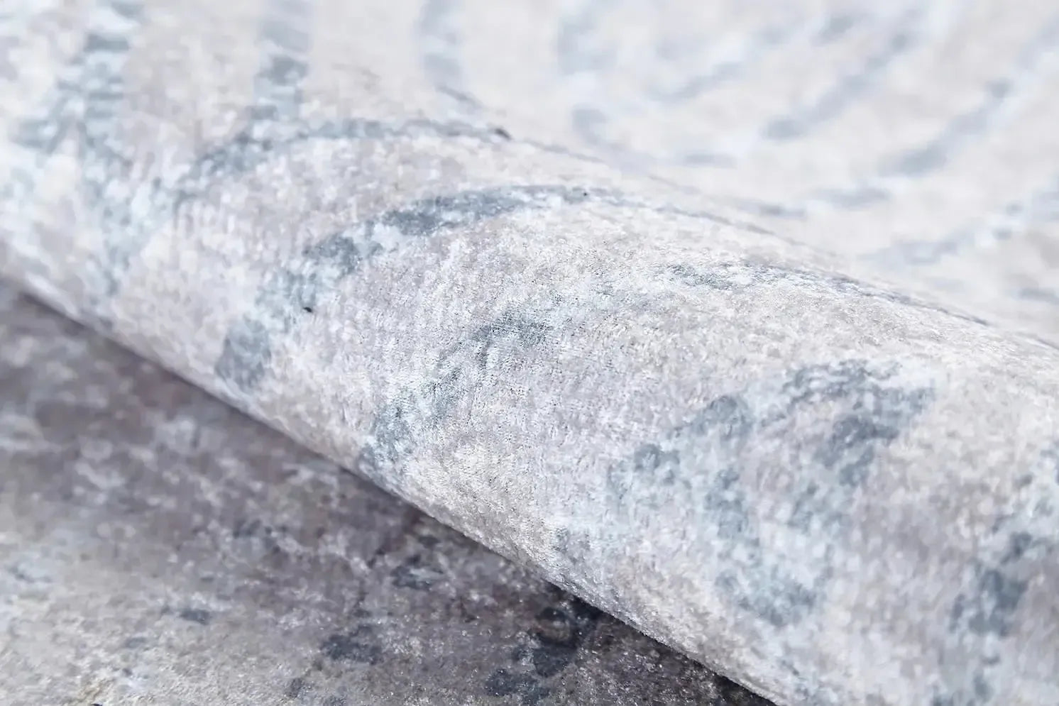 Açık Gri Krem Modern Çizgili Halı-Pera Halı