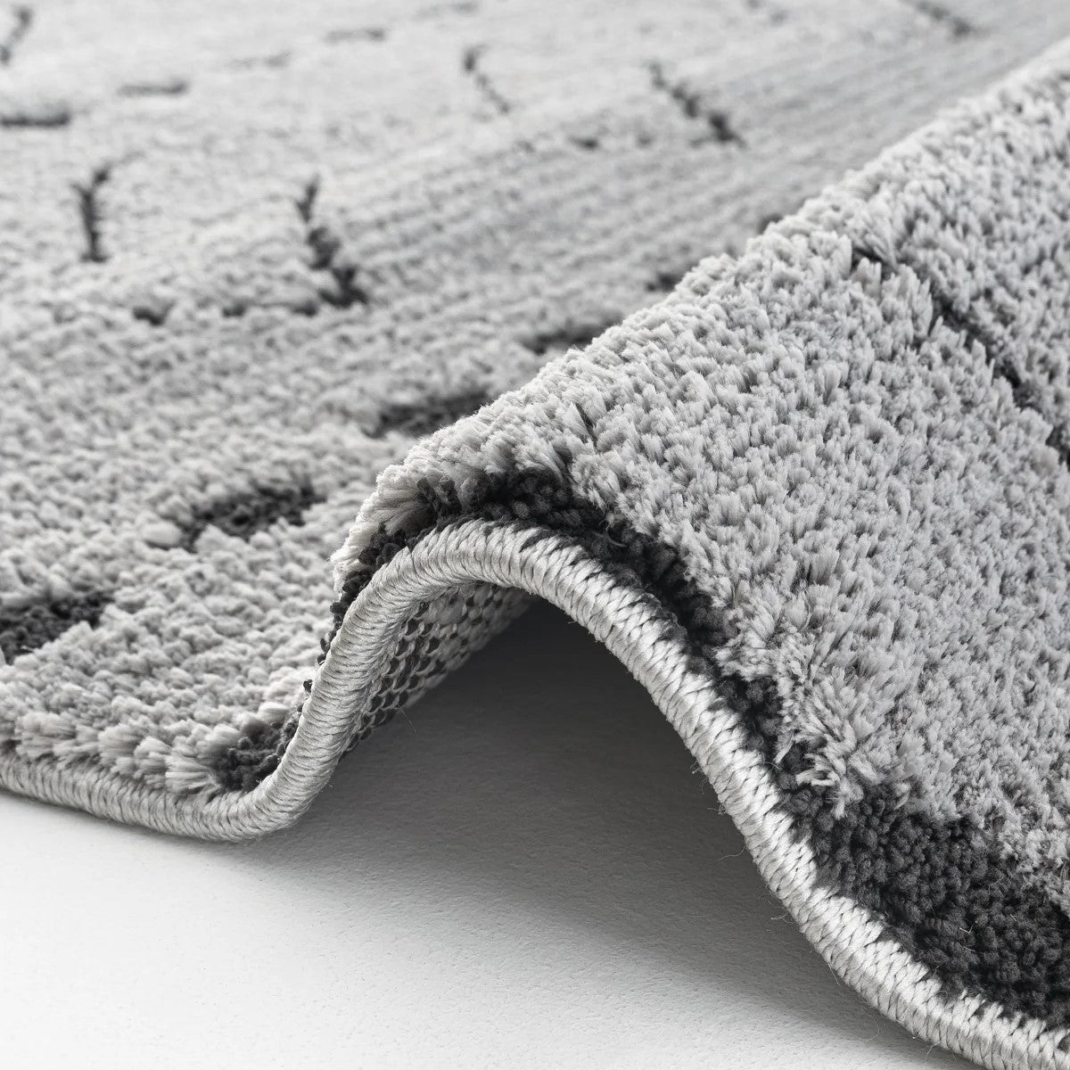 Açık Gri Siyah Etnik Geometrik Saçaklı Halı-Pera Halı